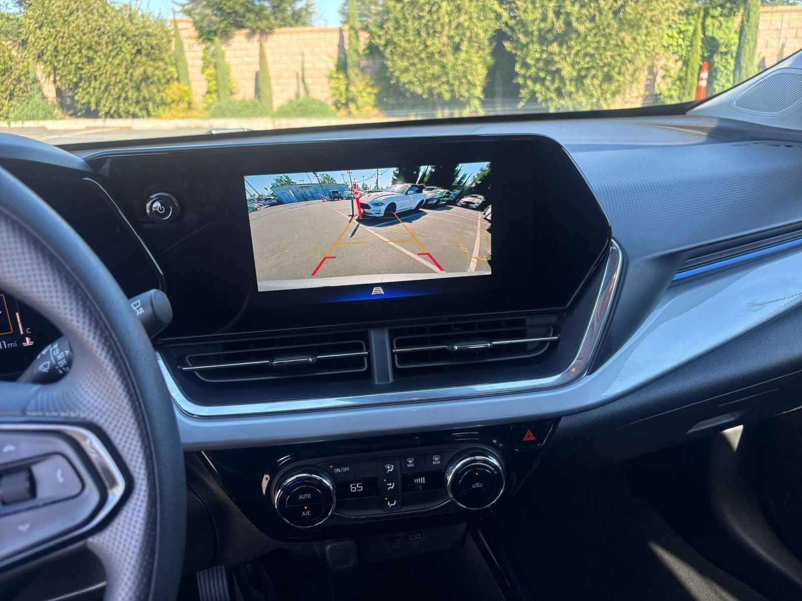 Thumbnail: 2025 Chevrolet Trax - 22