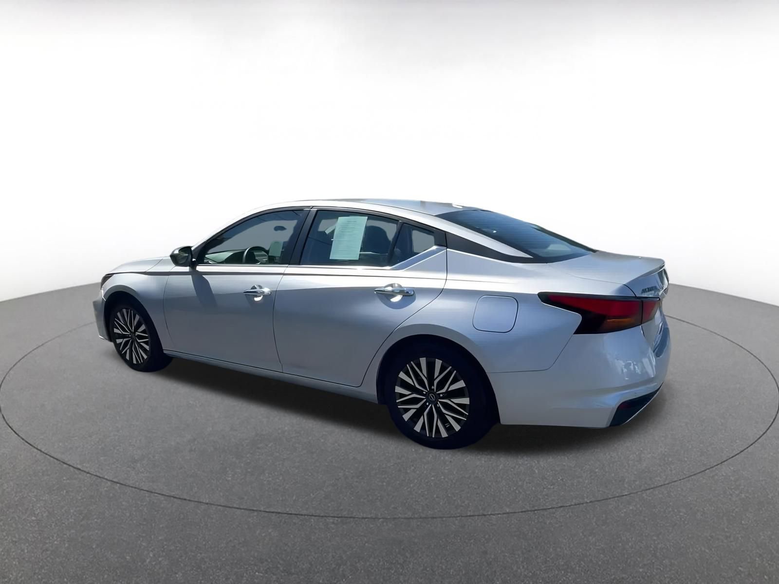 Thumbnail: 2024 Nissan Altima - 10