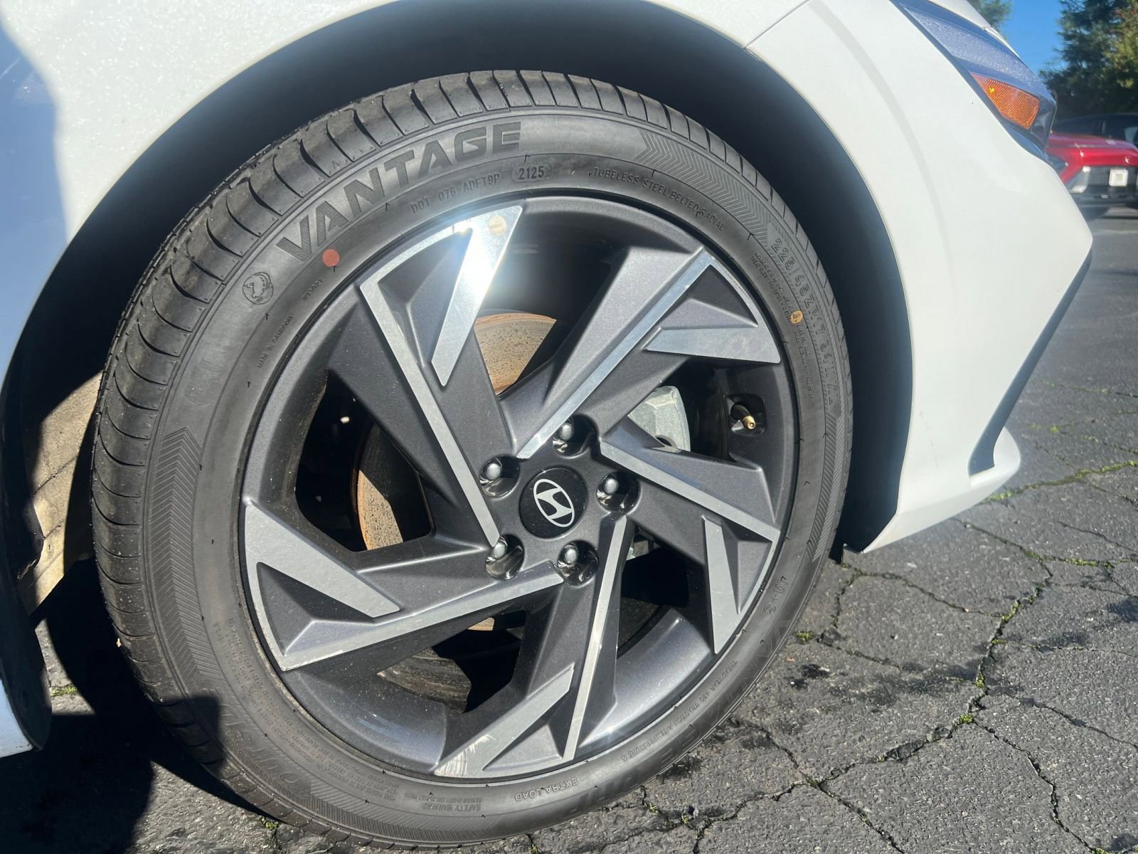 Thumbnail: 2025 Hyundai Elantra - 30