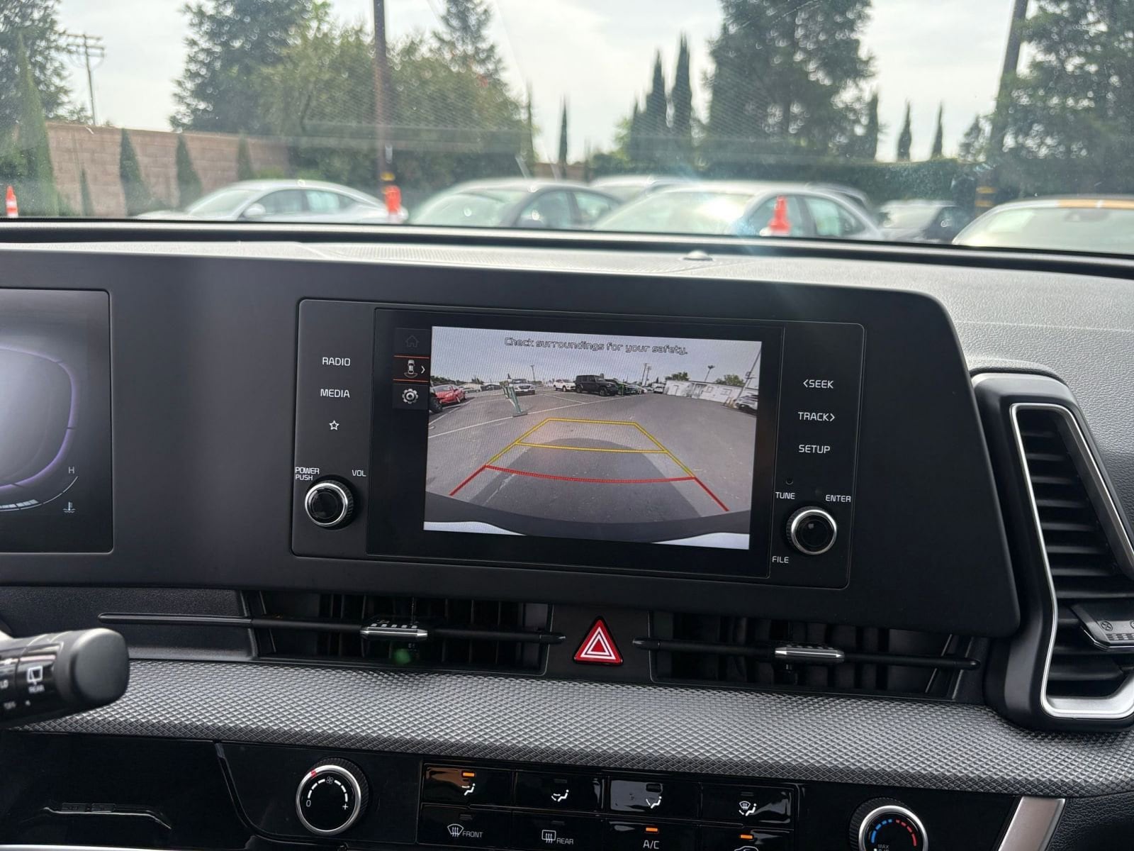 Thumbnail: 2025 Kia Sportage - 23