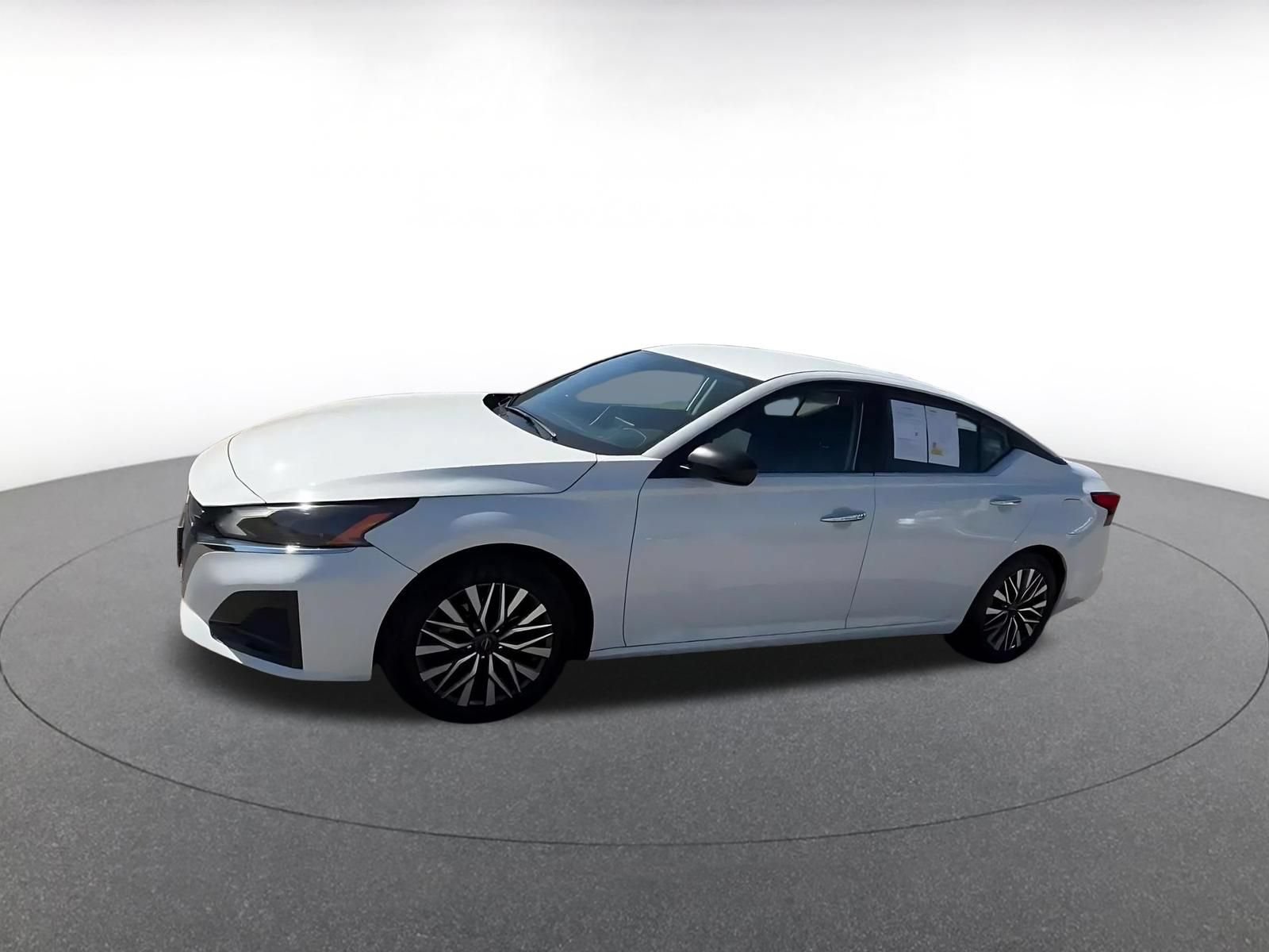Thumbnail: 2025 Nissan Altima - 8