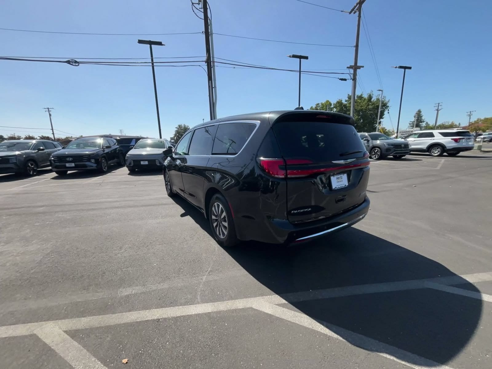 Thumbnail: 2023 Chrysler Pacifica - 10