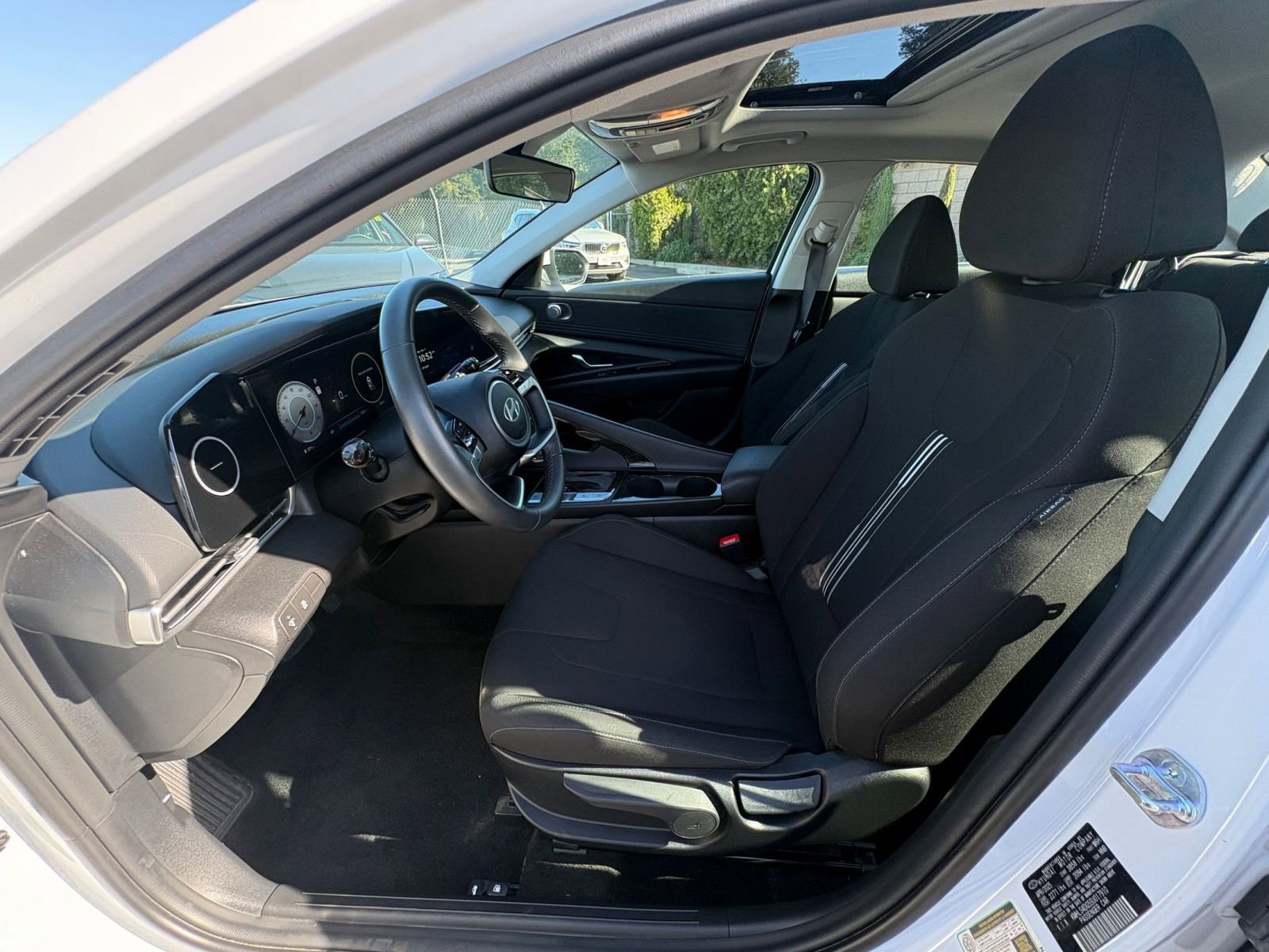 Thumbnail: 2025 Hyundai Elantra - 27