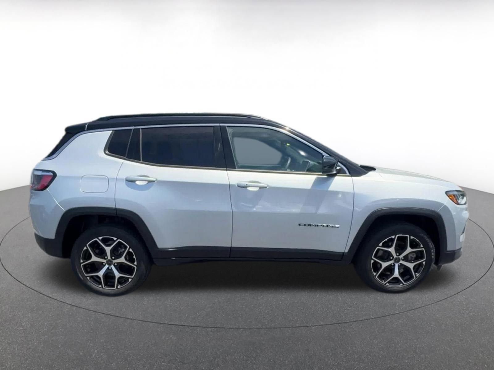 Thumbnail: 2025 Jeep Compass - 16