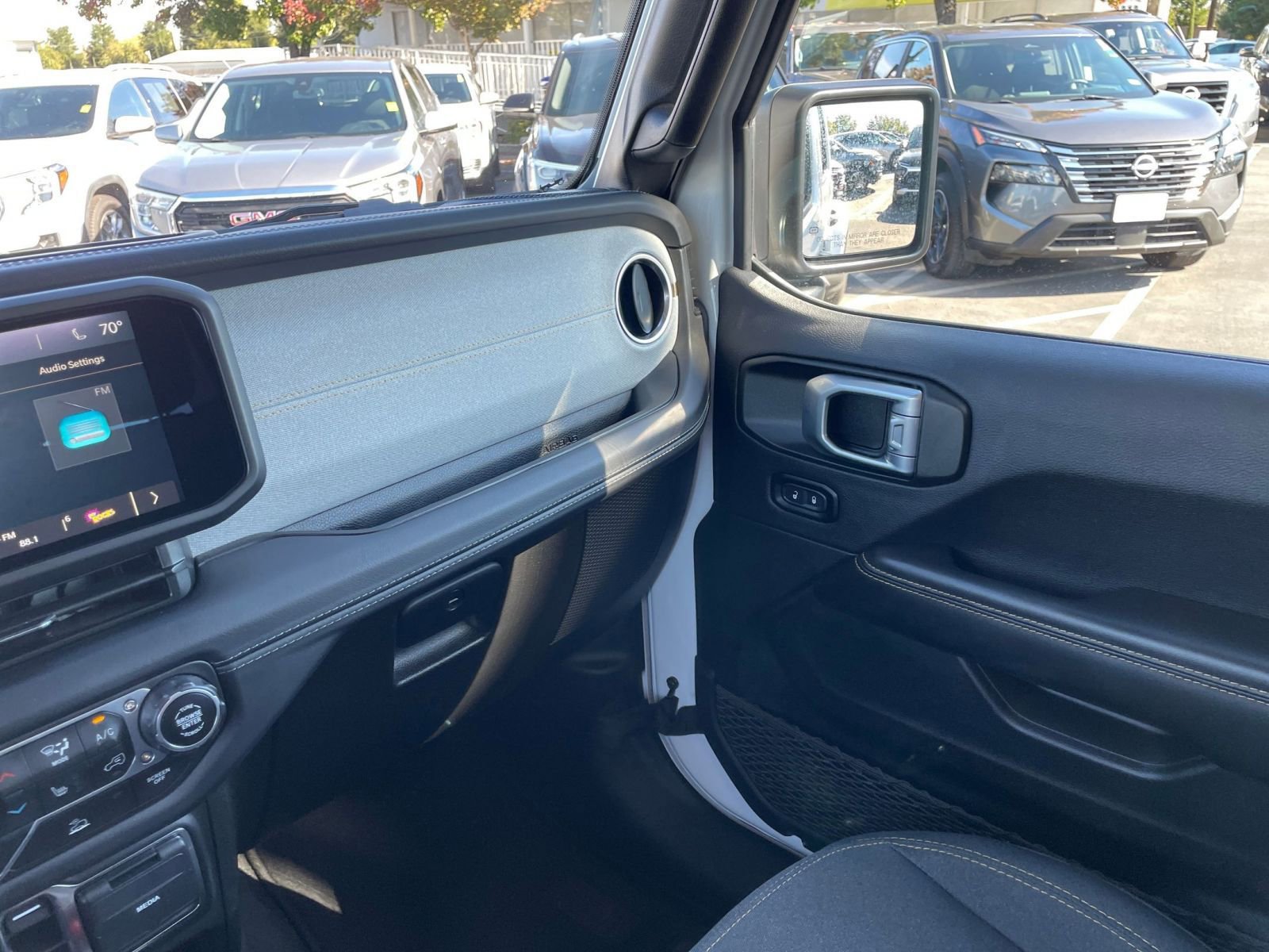 Thumbnail: 2025 Jeep Wrangler - 34