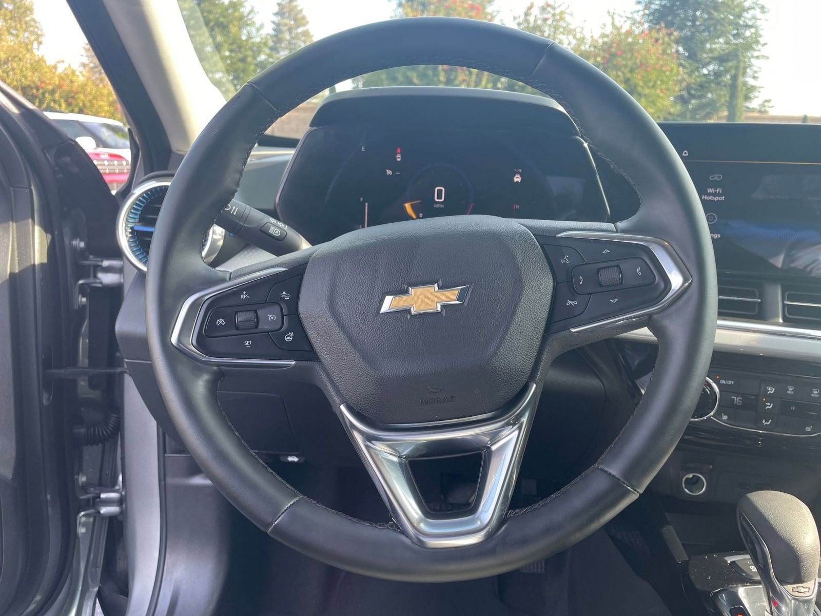 Thumbnail: 2025 Chevrolet Trax - 29