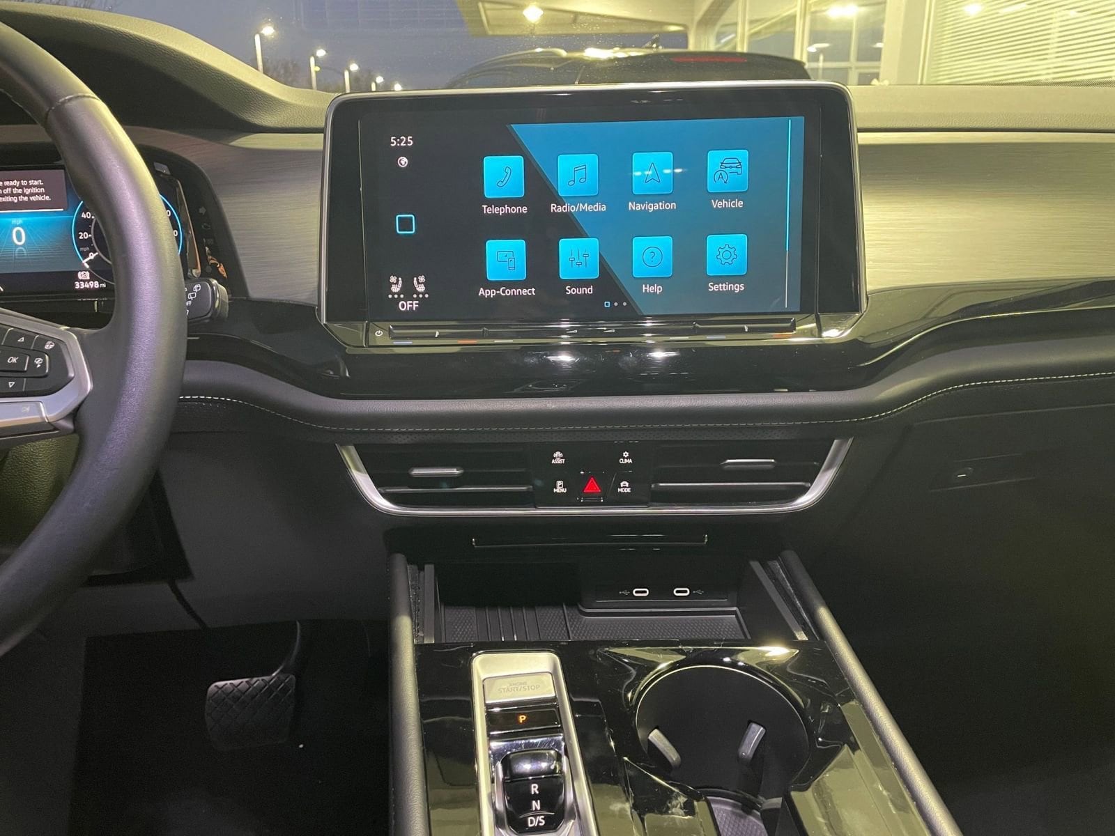 Thumbnail: 2025 Volkswagen Atlas - 18