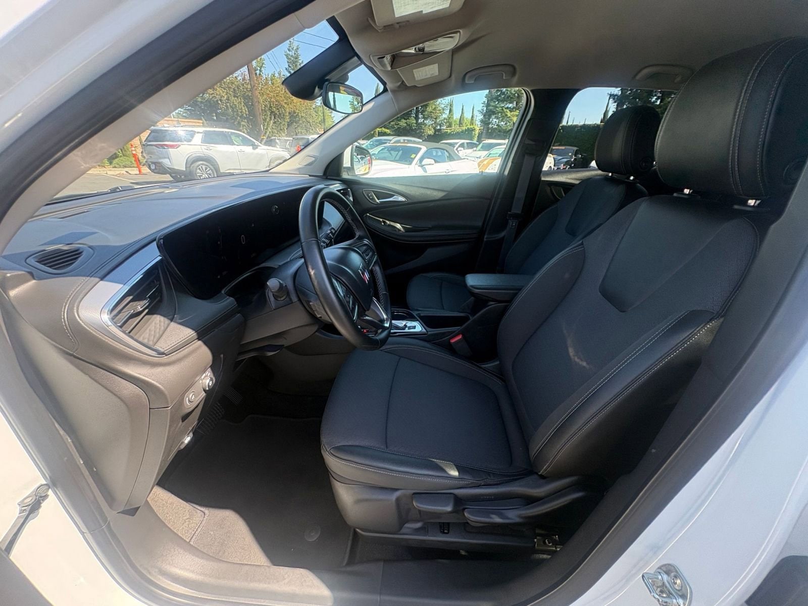 Thumbnail: 2025 Buick Encore GX - 25