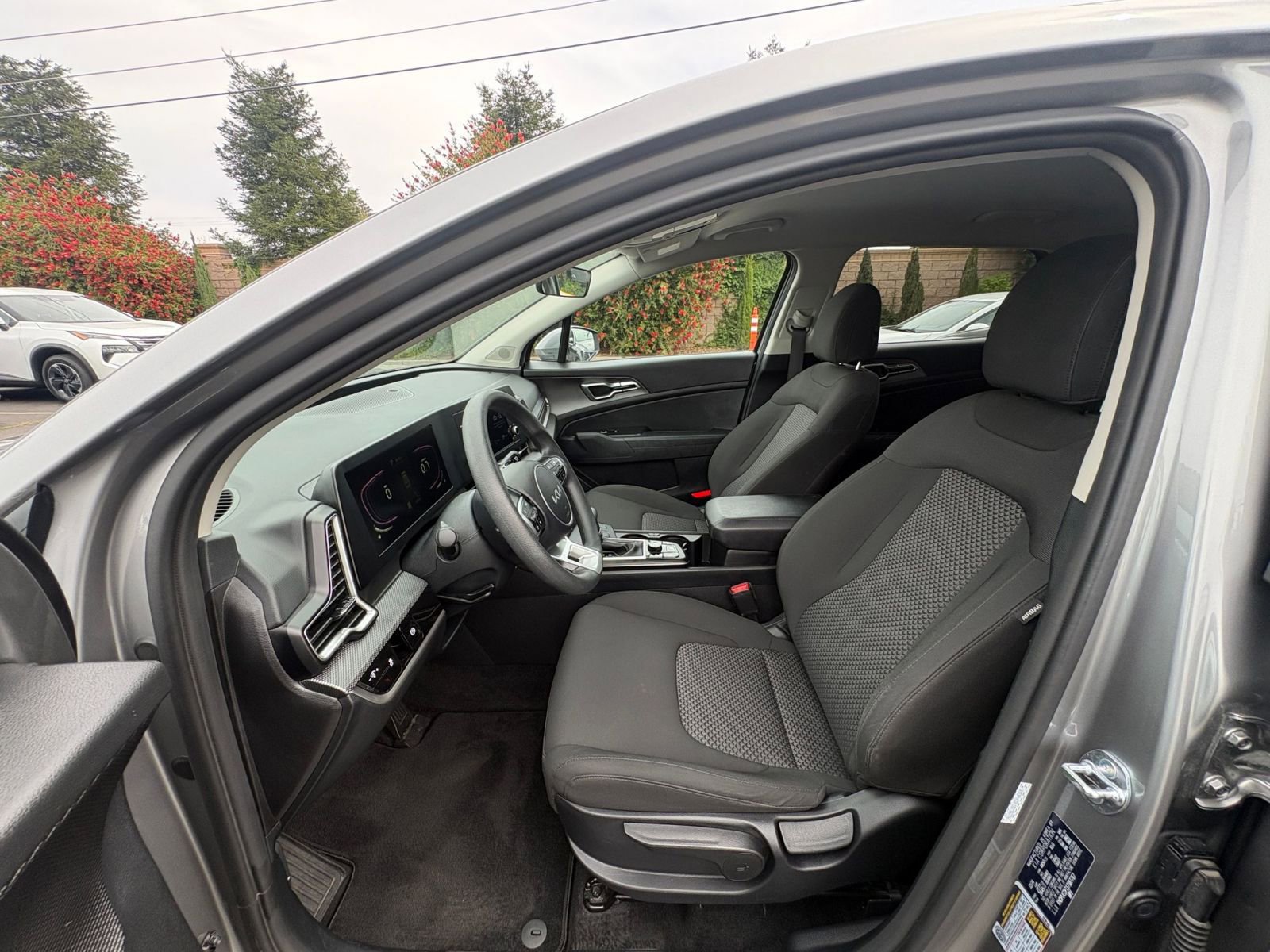 Thumbnail: 2025 Kia Sportage - 25