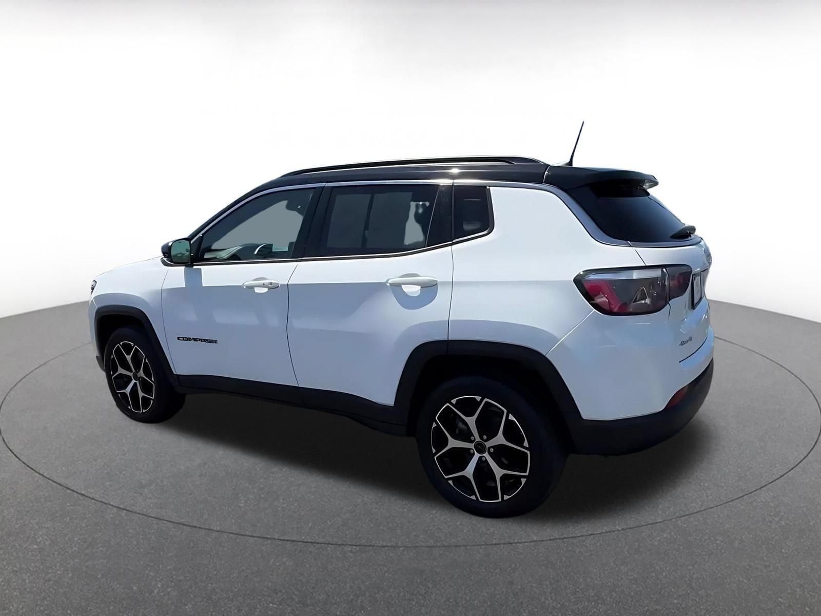 Thumbnail: 2025 Jeep Compass - 10