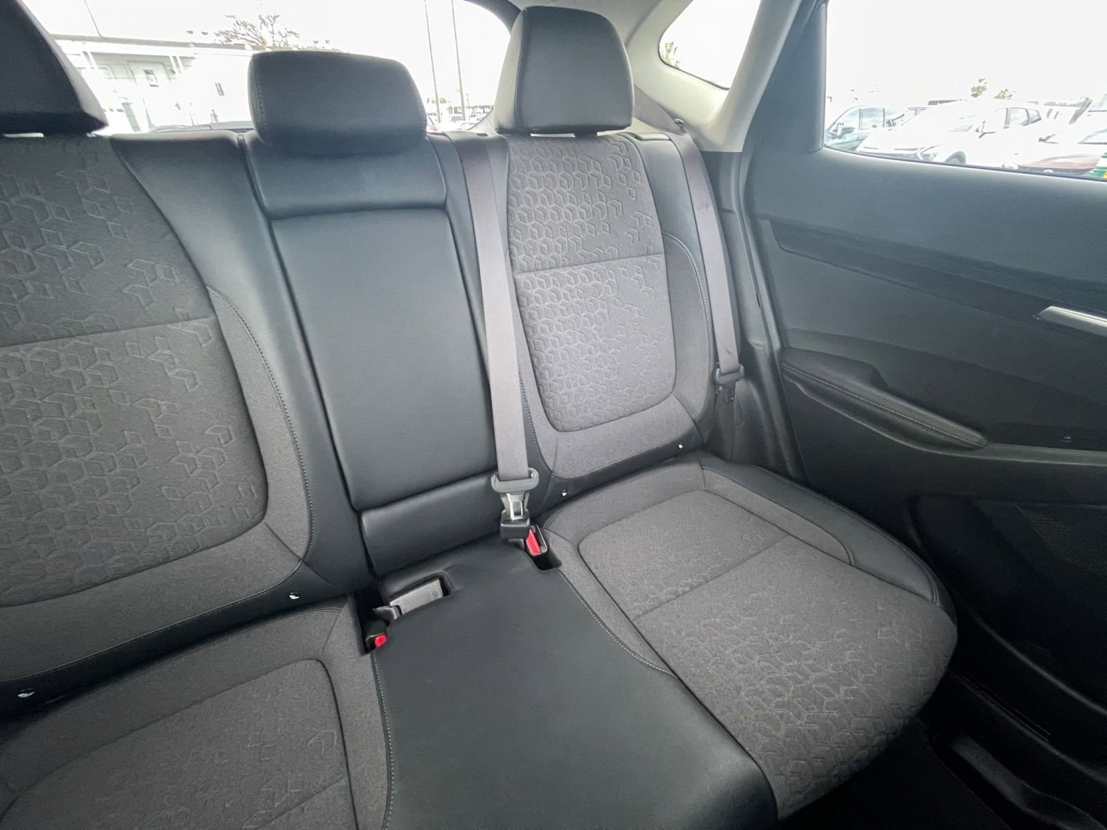 Thumbnail: 2025 Kia Seltos - 32