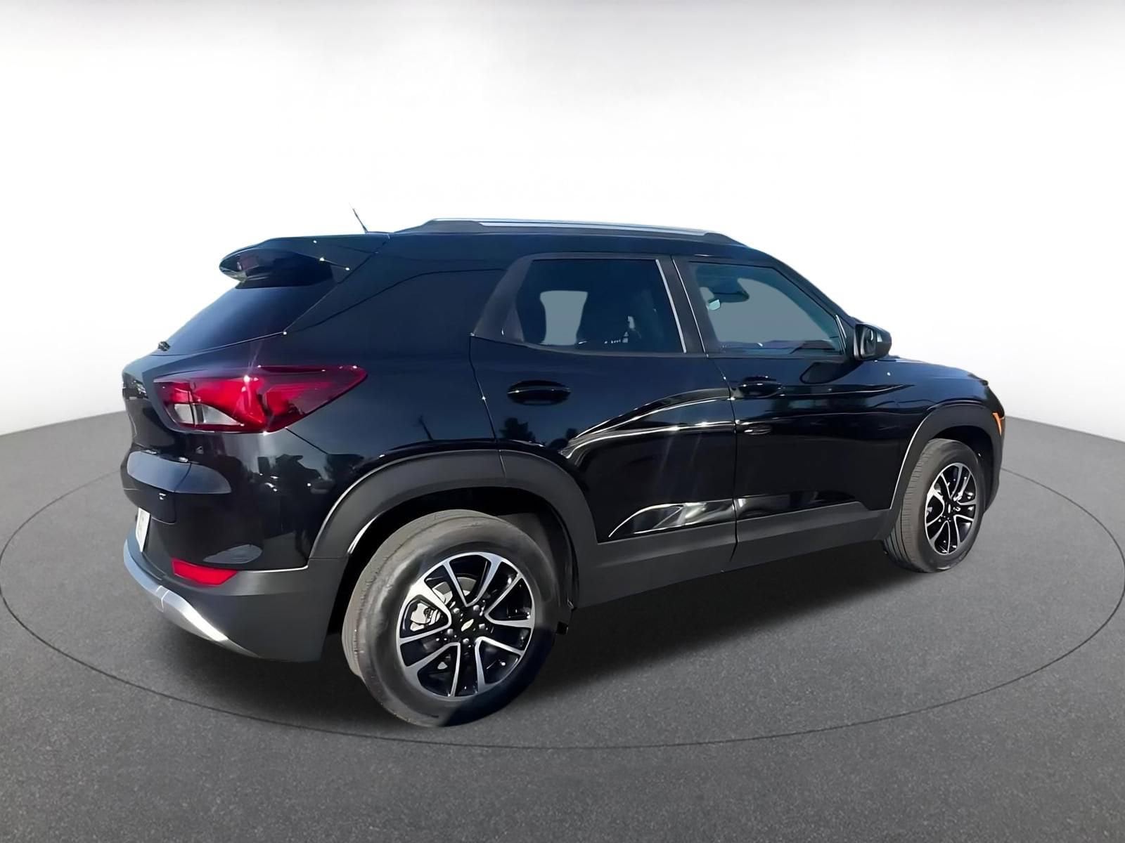 Thumbnail: 2025 Chevrolet TrailBlazer - 14