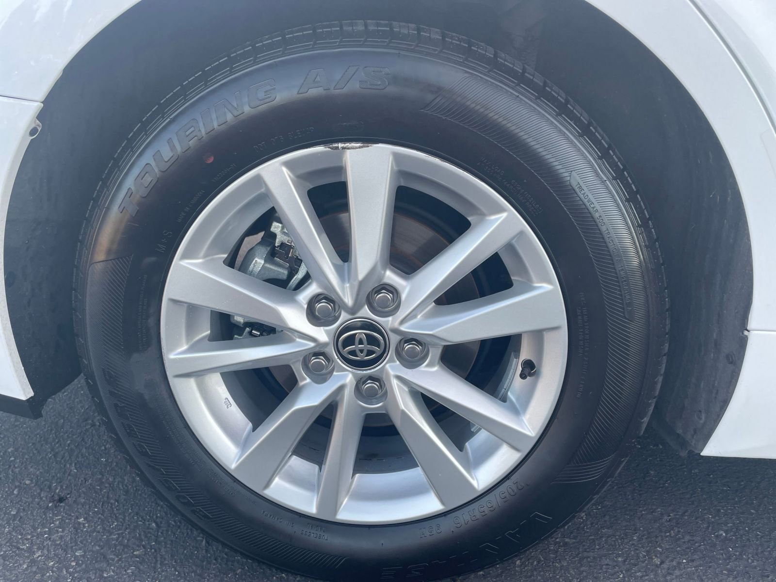 Thumbnail: 2025 Toyota Camry - 30