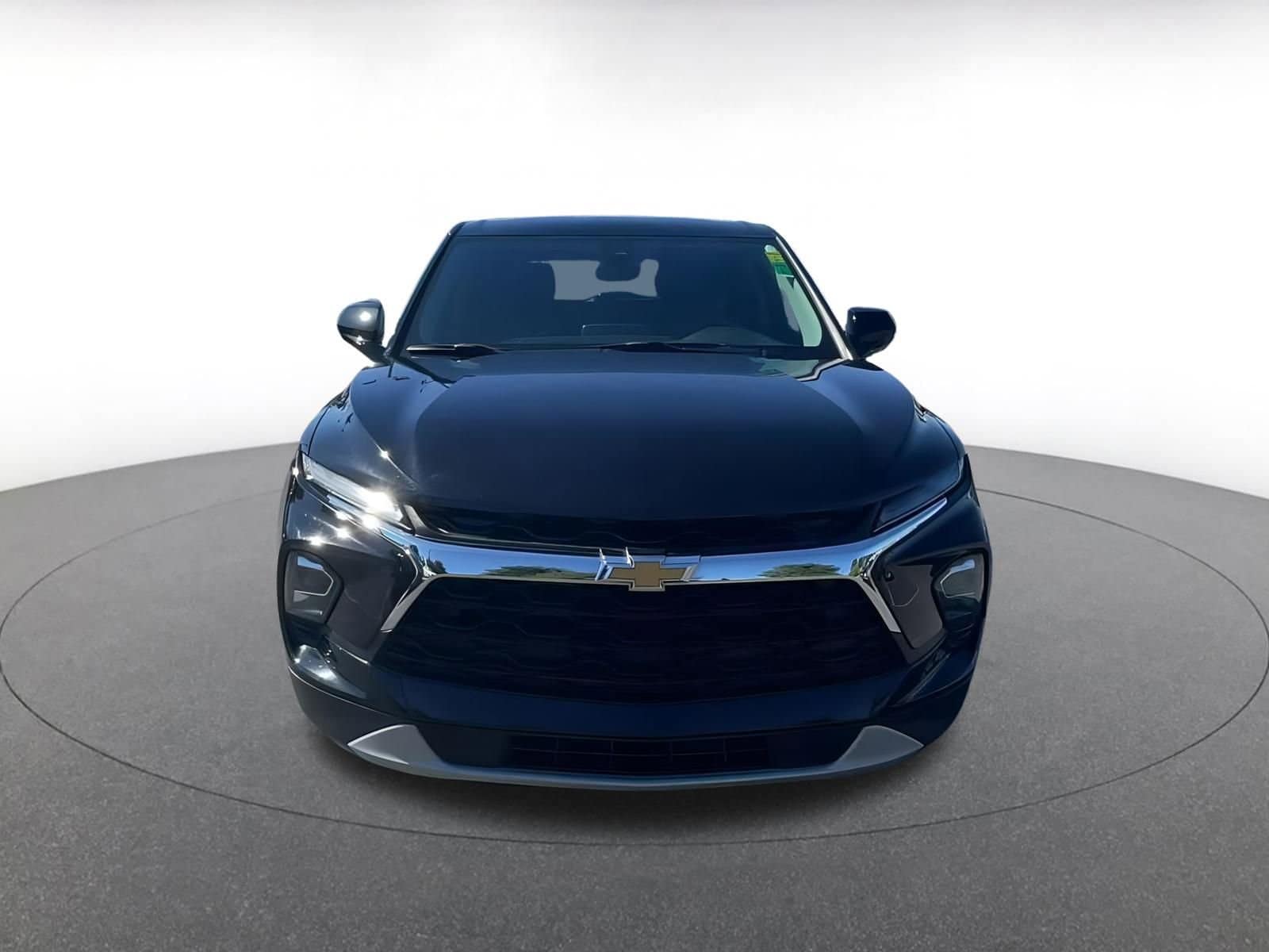 Thumbnail: 2023 Chevrolet Blazer - 4