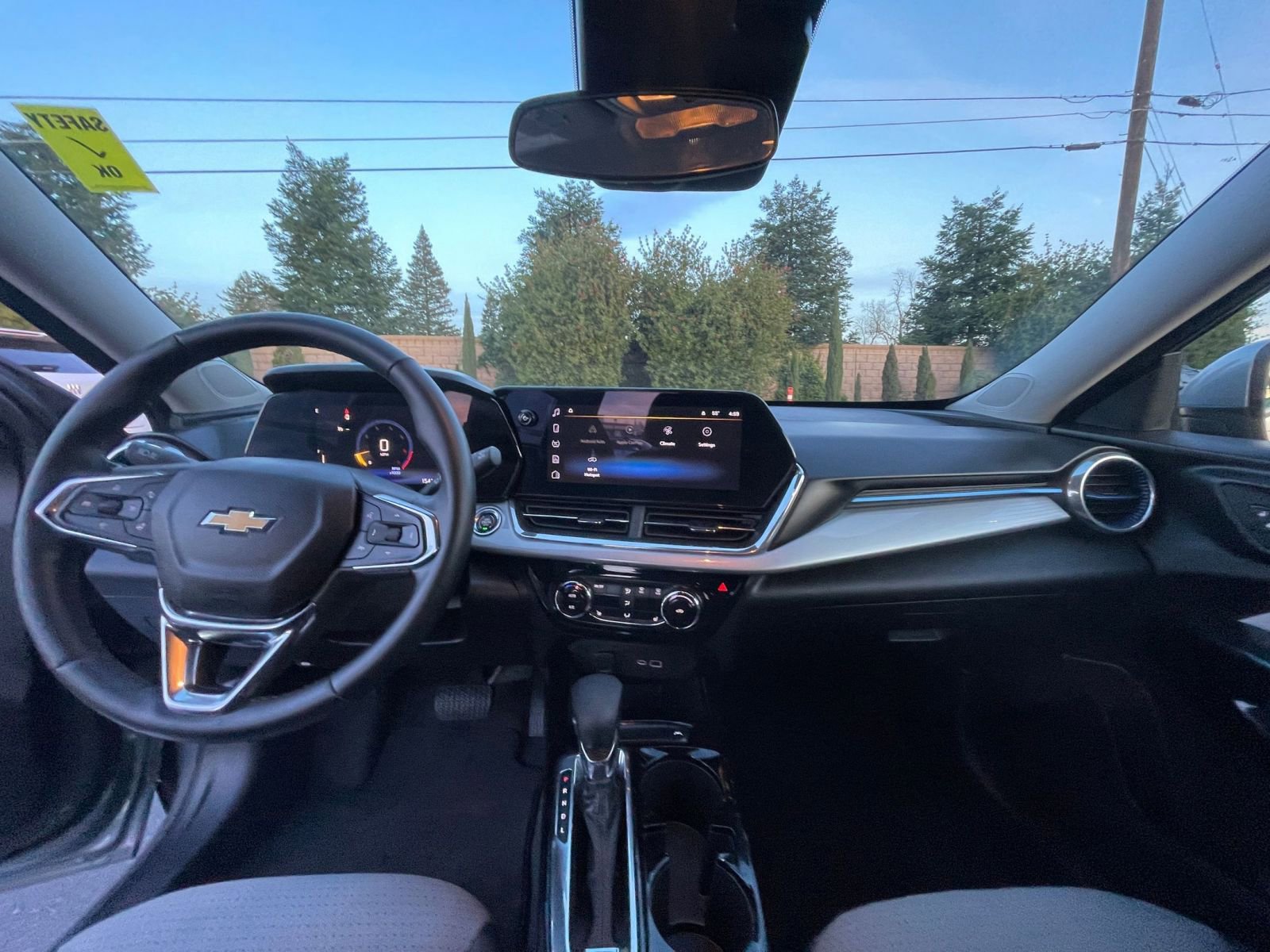 Thumbnail: 2025 Chevrolet Trax - 33