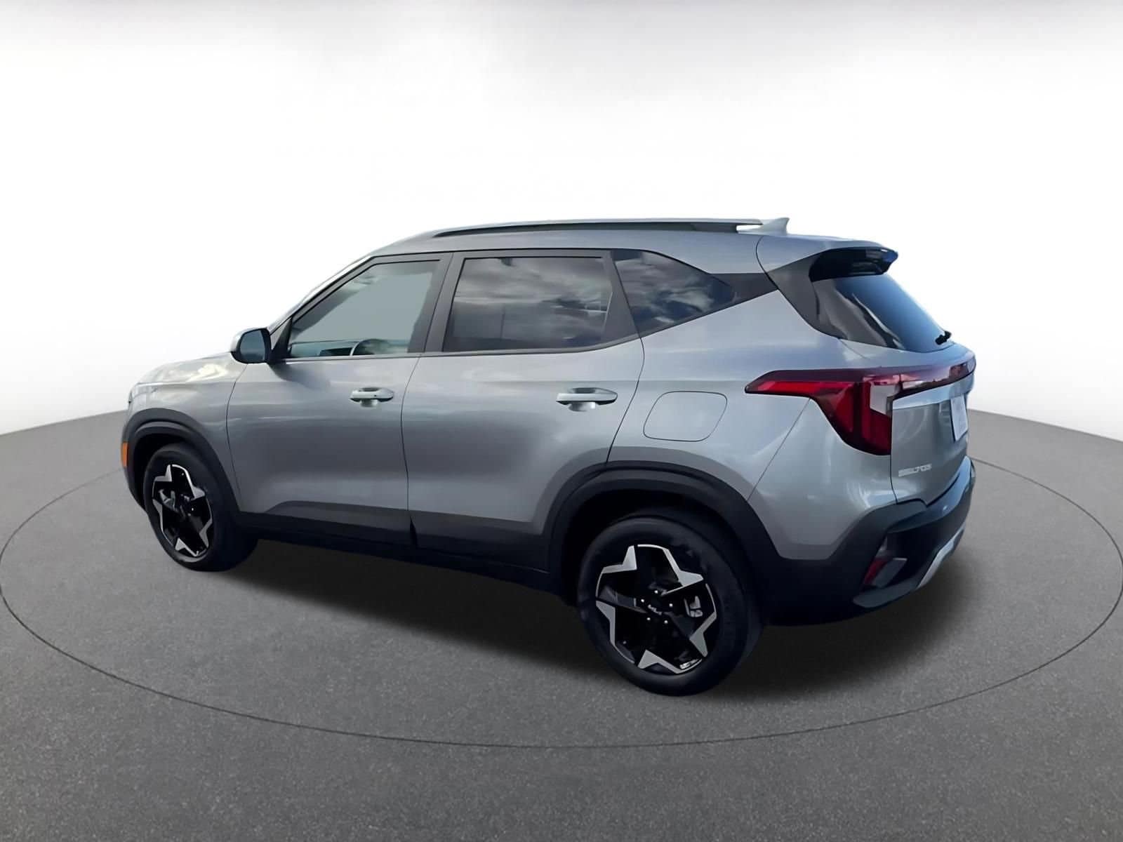 Thumbnail: 2025 Kia Seltos - 10