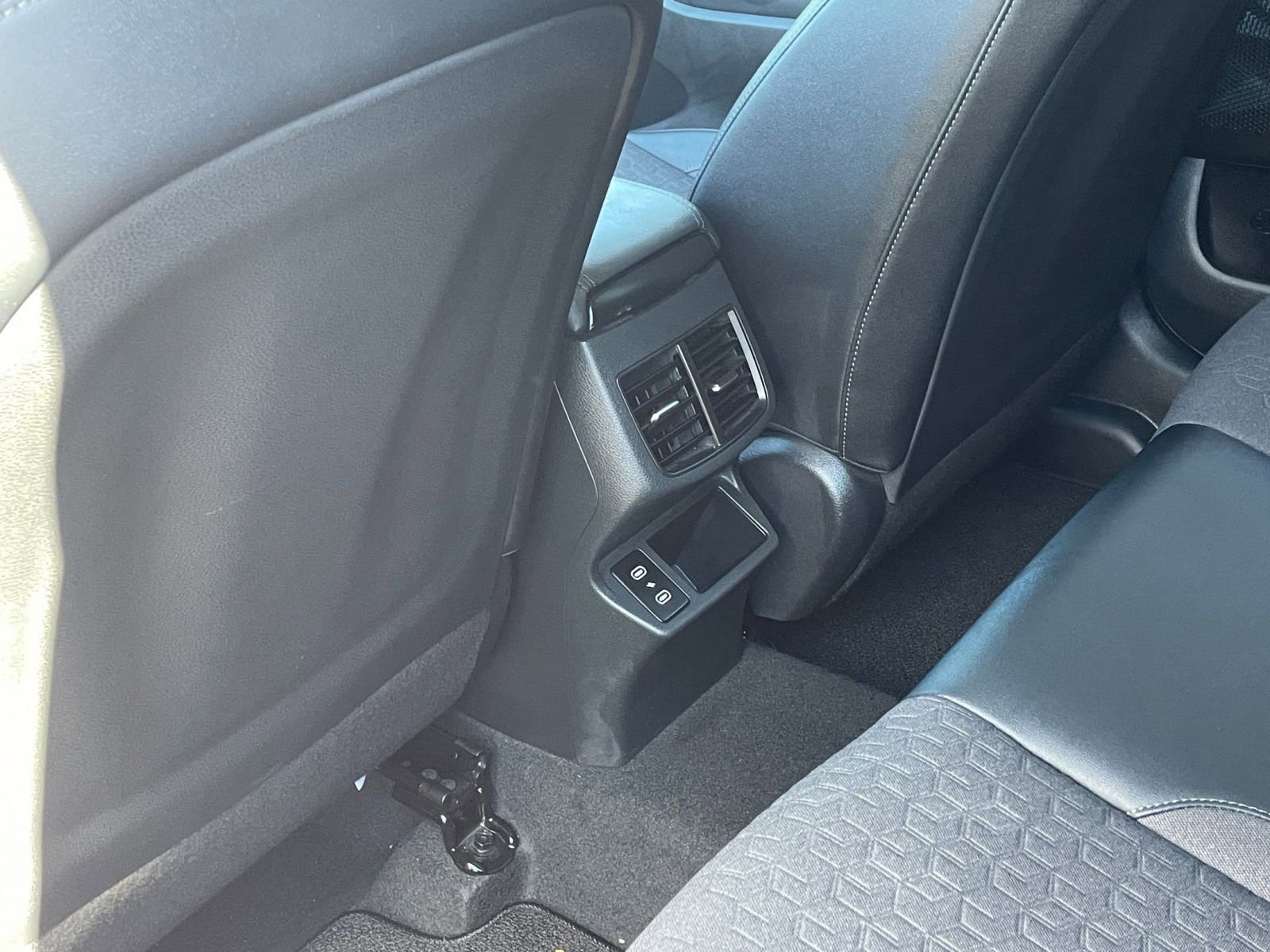 Thumbnail: 2025 Kia Seltos - 22