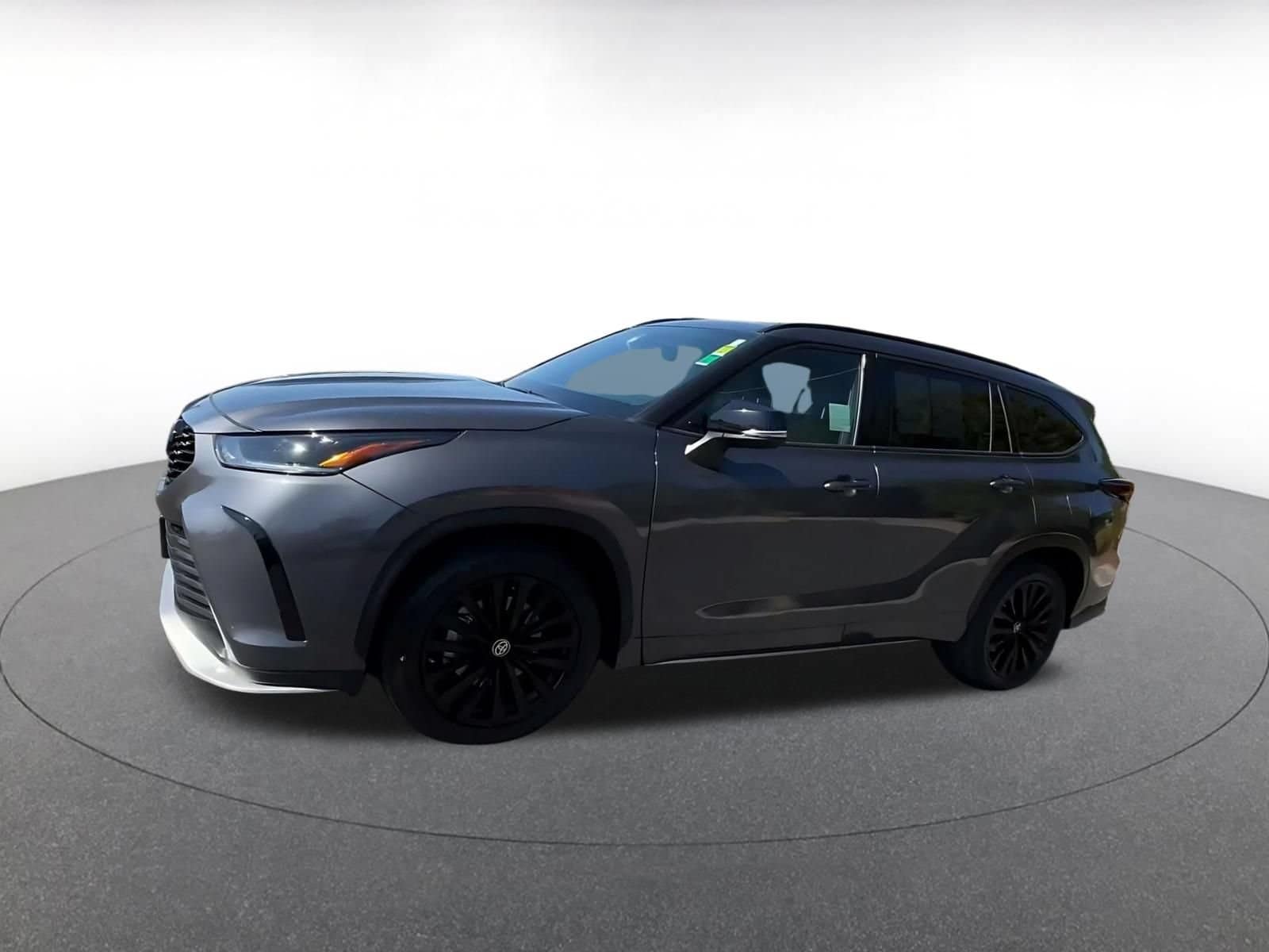 Thumbnail: 2025 Toyota Highlander - 6