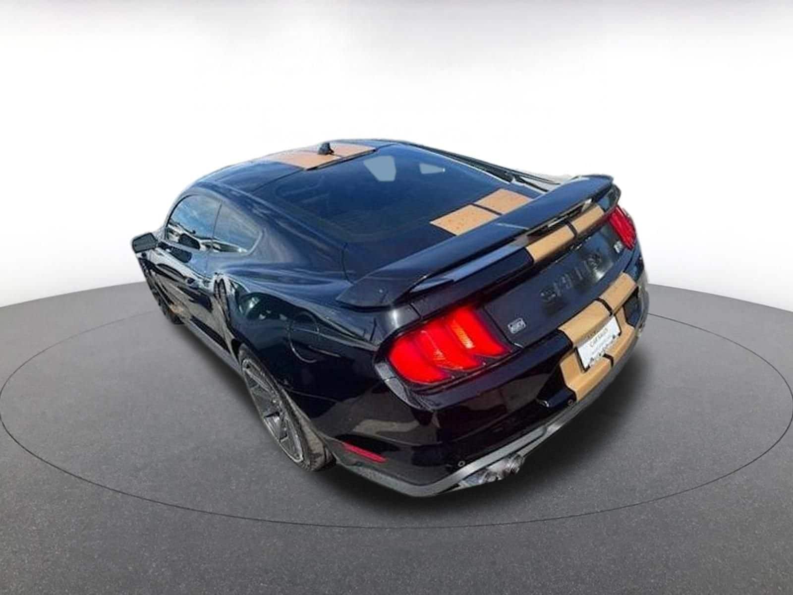 Thumbnail: 2022 Ford Mustang - 10