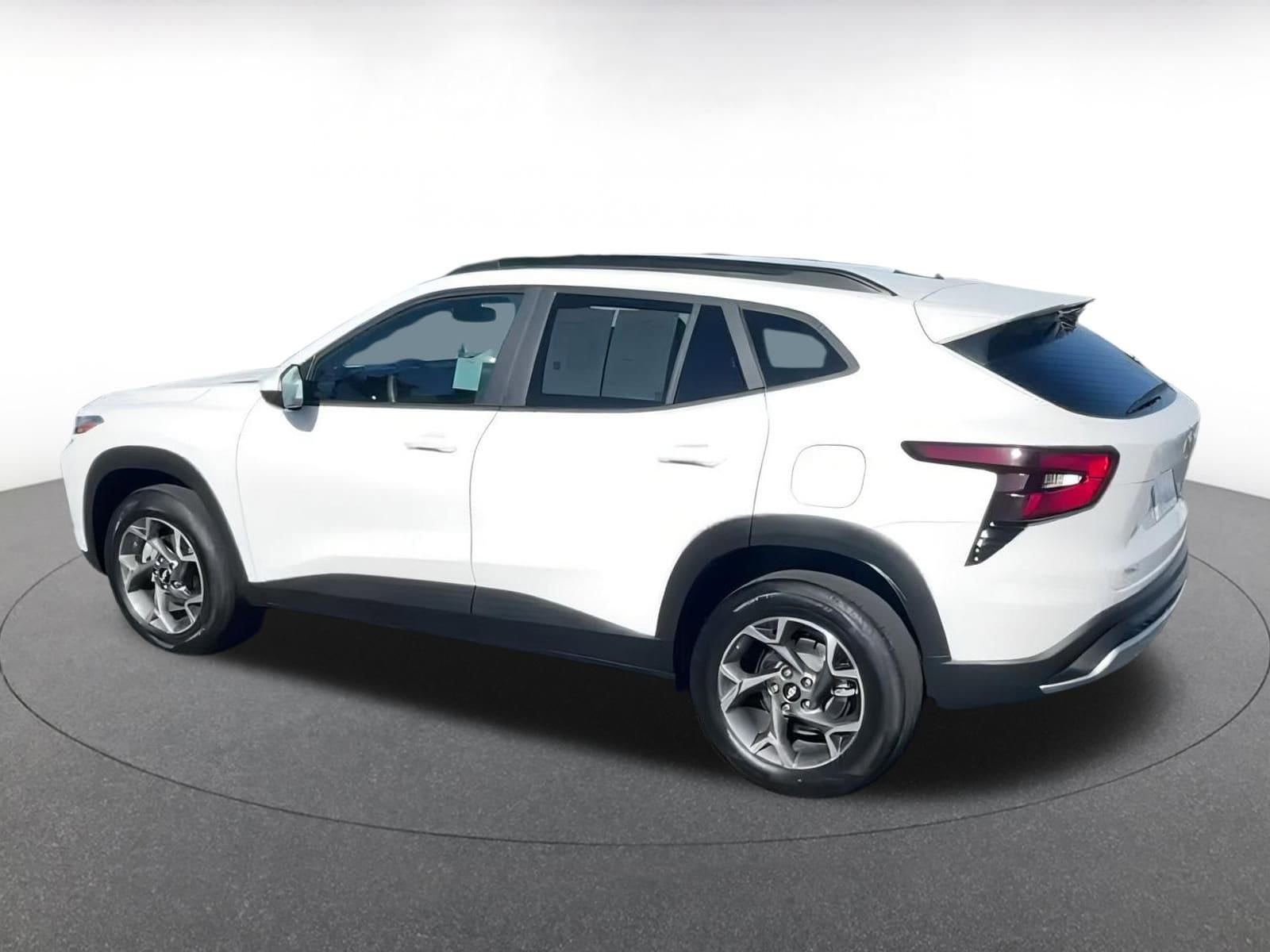 Thumbnail: 2025 Chevrolet Trax - 11