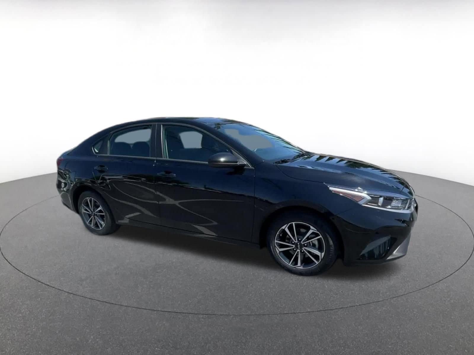 Thumbnail: 2024 Kia Forte - 2