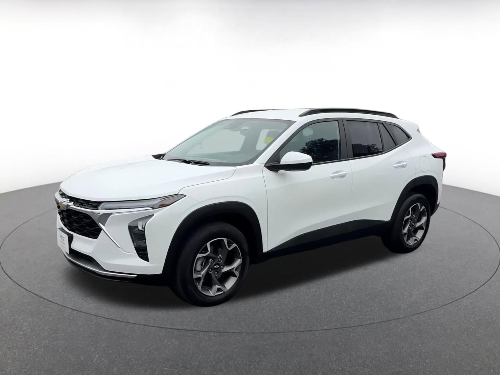 Thumbnail: 2025 Chevrolet Trax - 8