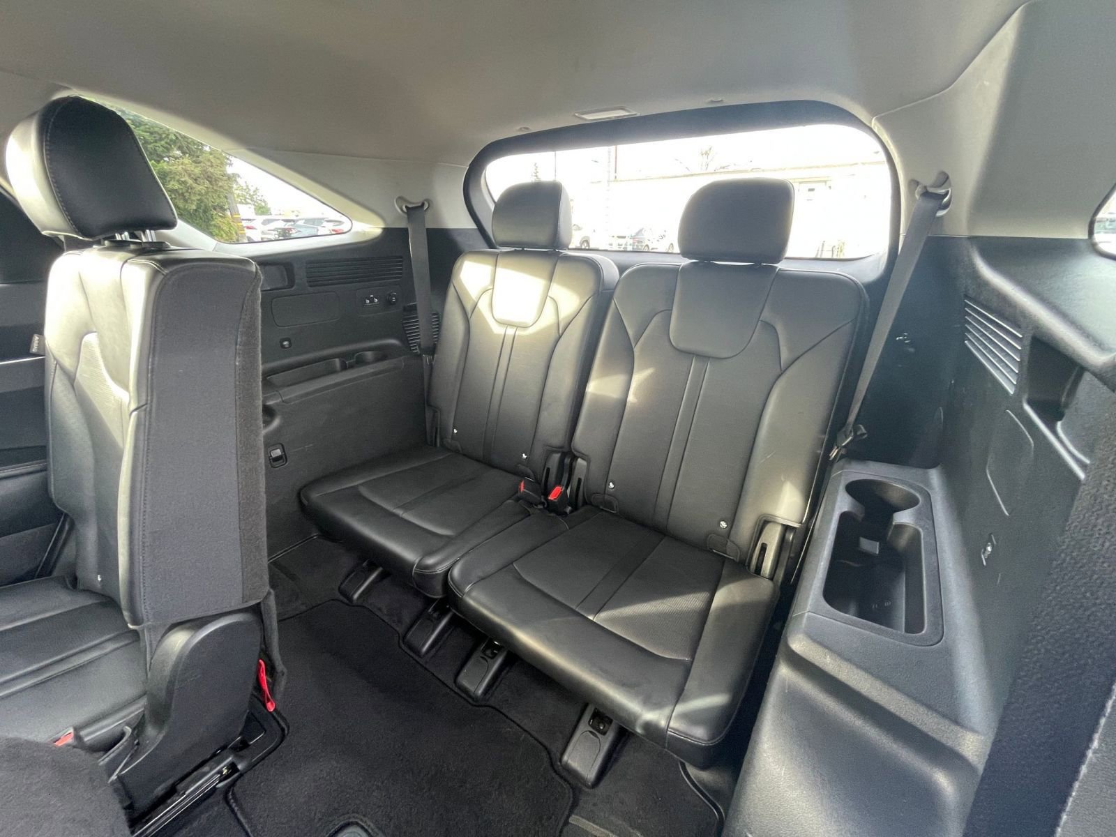 Thumbnail: 2024 Kia Sorento - 23