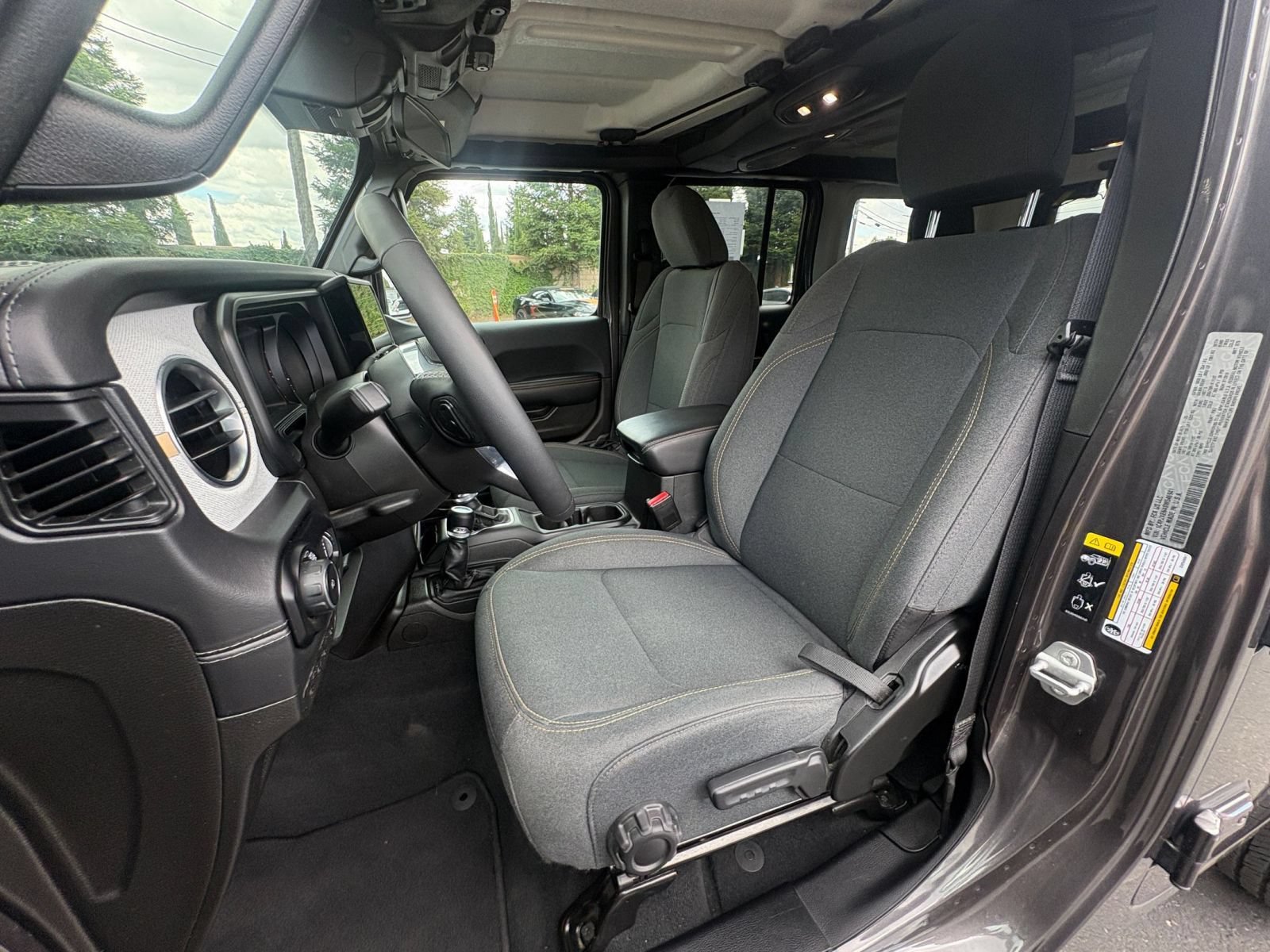 Thumbnail: 2025 Jeep Wrangler - 31