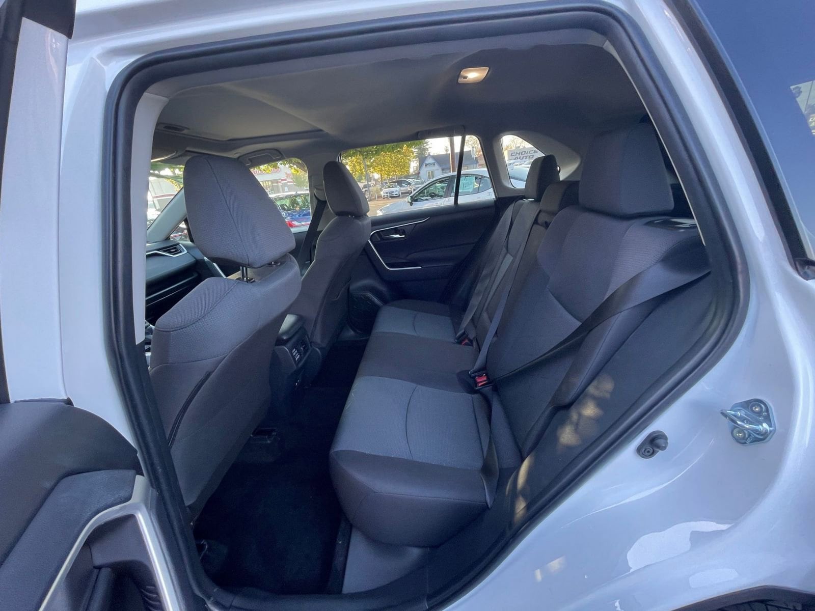 Thumbnail: 2025 Toyota RAV4 - 25