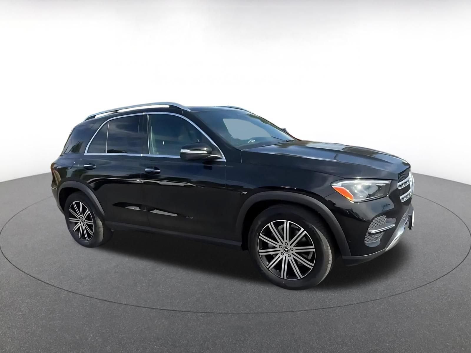 Thumbnail: 2026 Mercedes-Benz GLE - 2