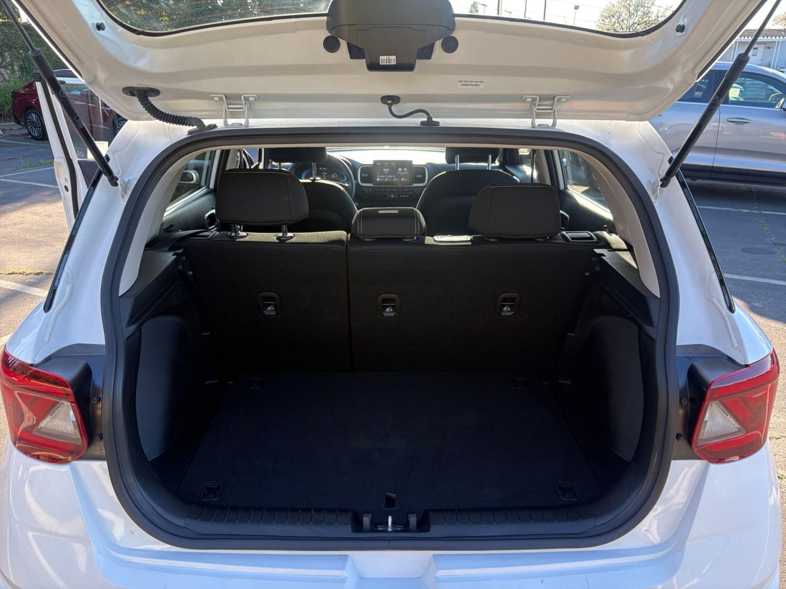 Thumbnail: 2025 Hyundai Venue - 31