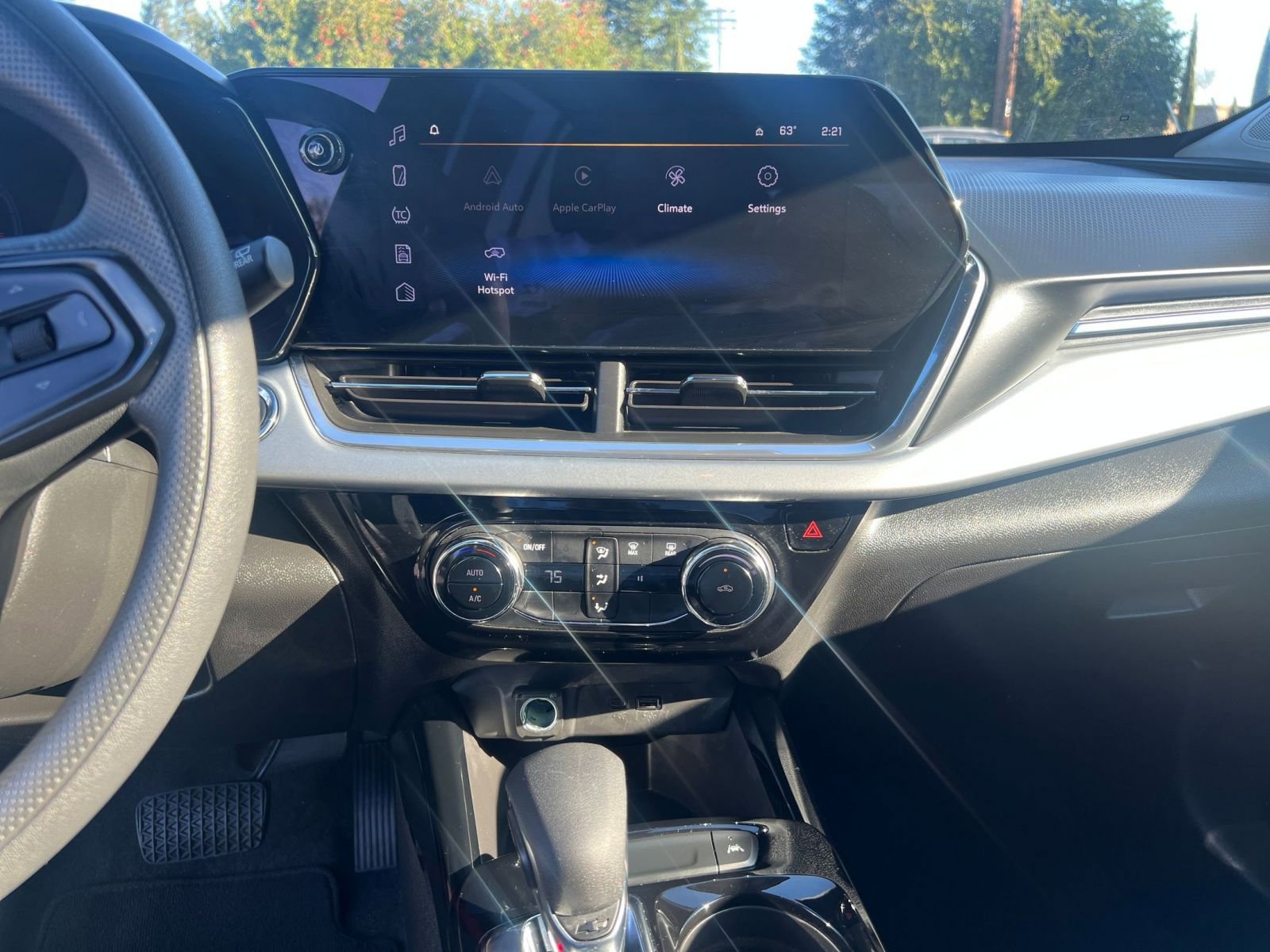 Thumbnail: 2025 Chevrolet Trax - 18