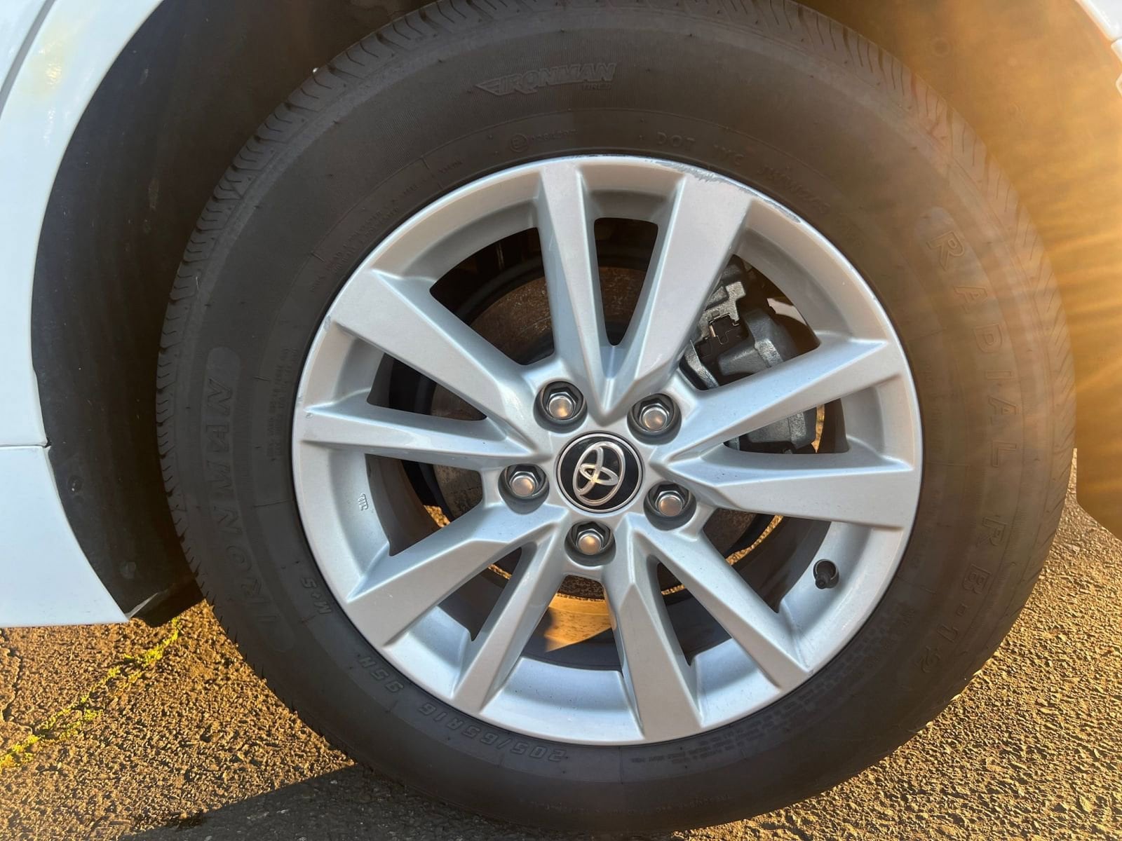 Thumbnail: 2025 Toyota Camry - 30