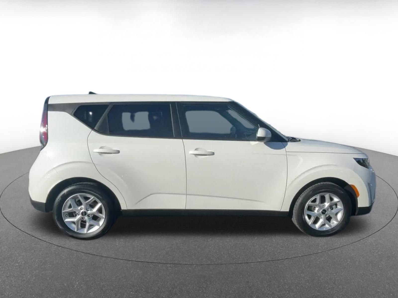 Thumbnail: 2025 Kia Soul - 16