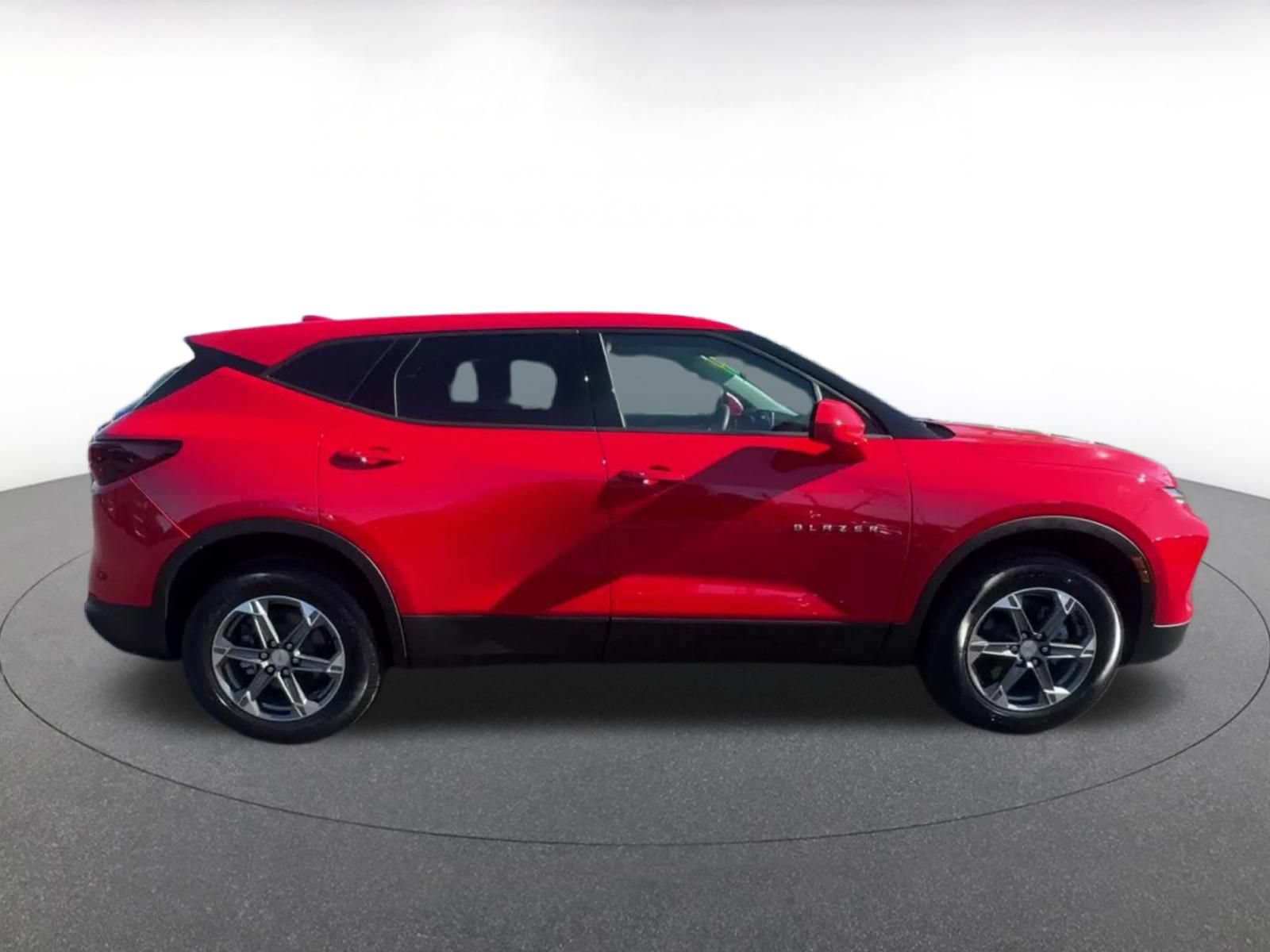 Thumbnail: 2026 Chevrolet Blazer - 15