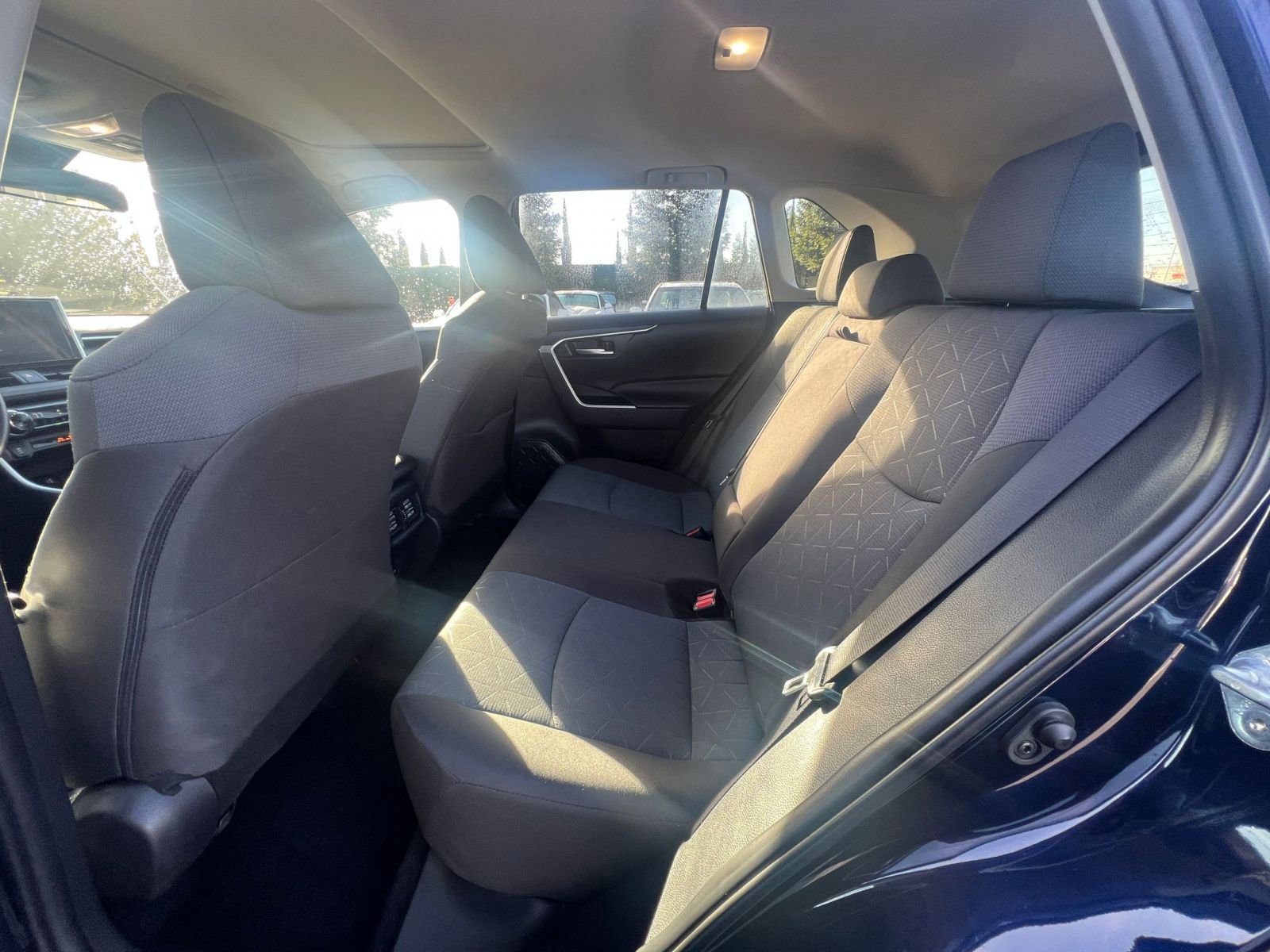 Thumbnail: 2025 Toyota RAV4 - 27