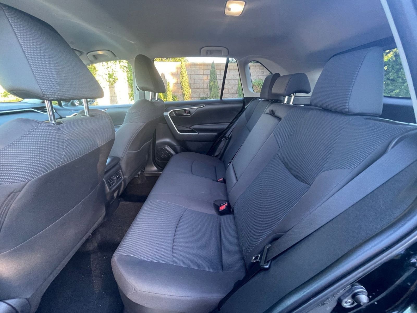 Thumbnail: 2025 Toyota RAV4 - 25