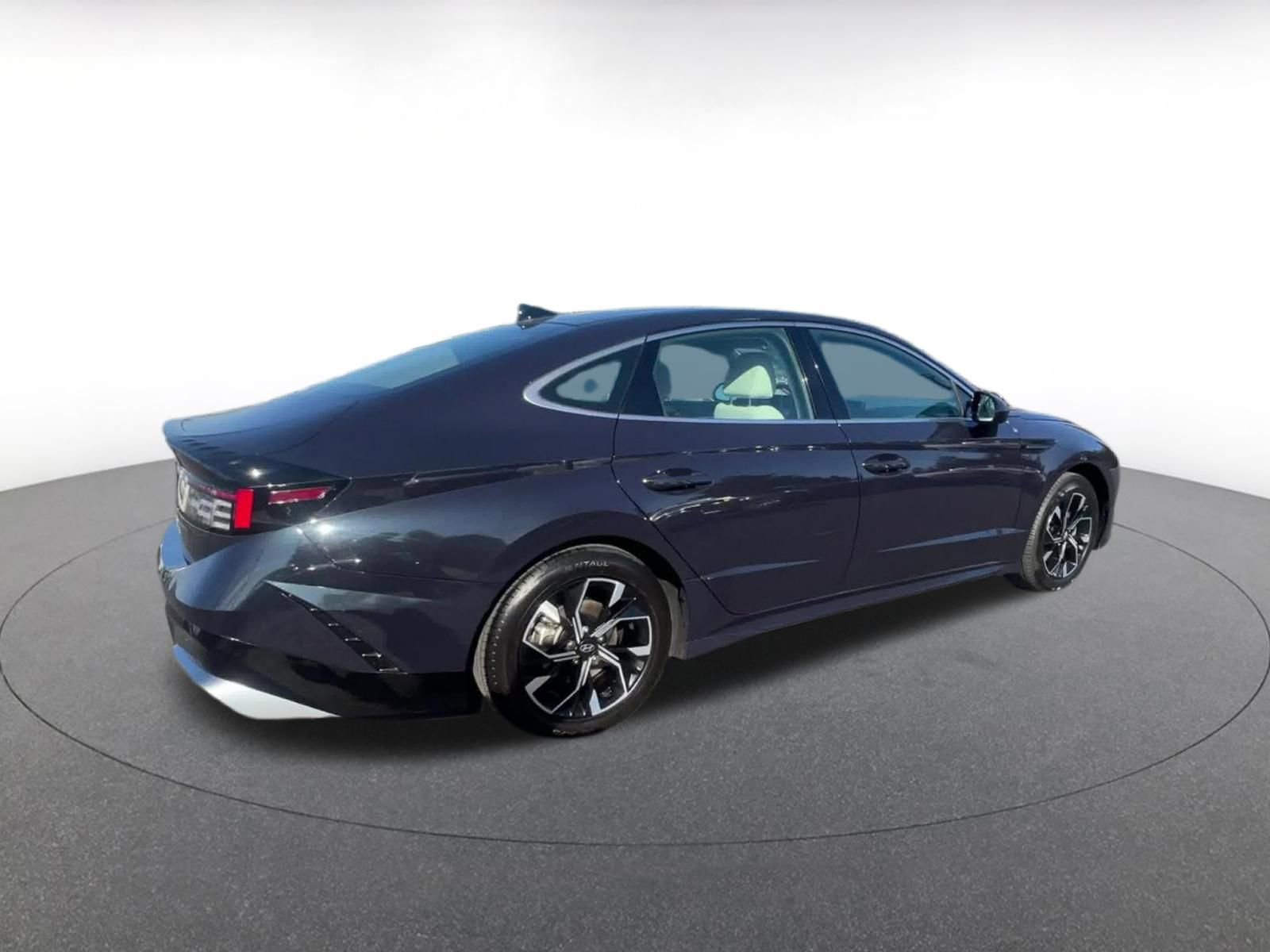 Thumbnail: 2025 Hyundai Sonata - 14