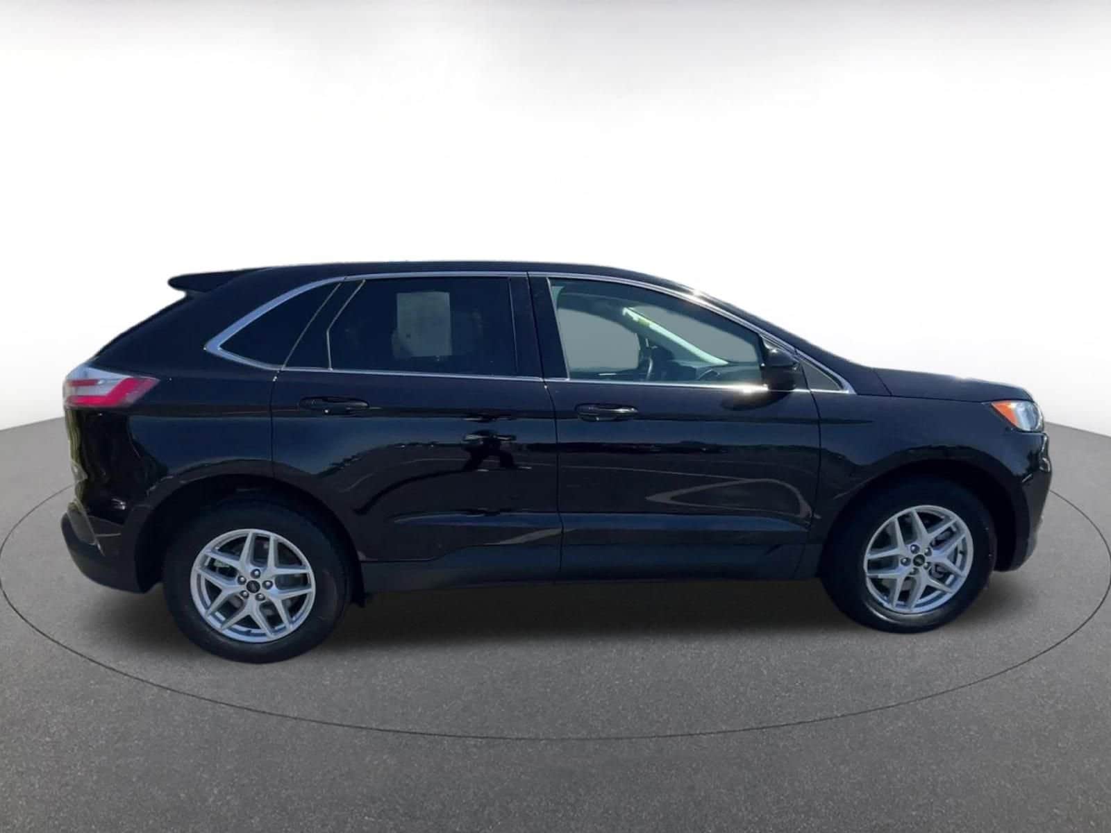 Thumbnail: 2024 Ford Edge - 16