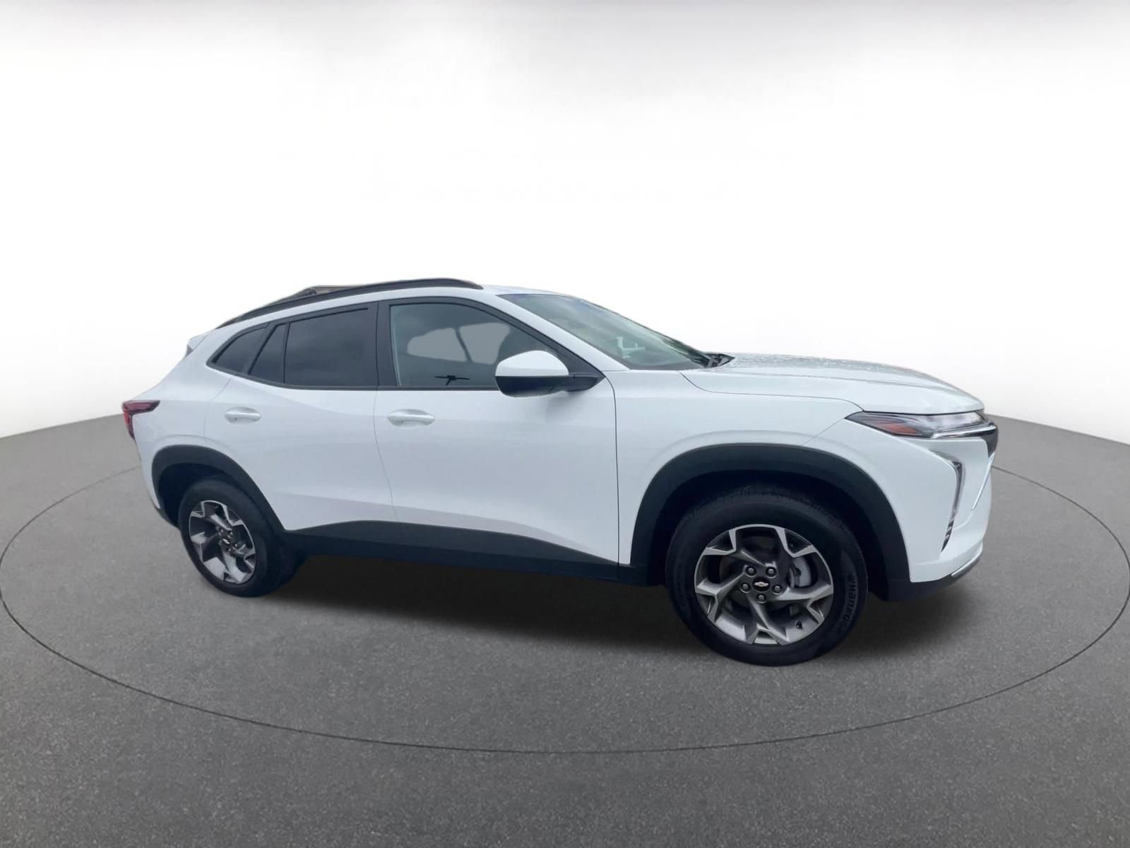 Thumbnail: 2025 Chevrolet Trax - 2