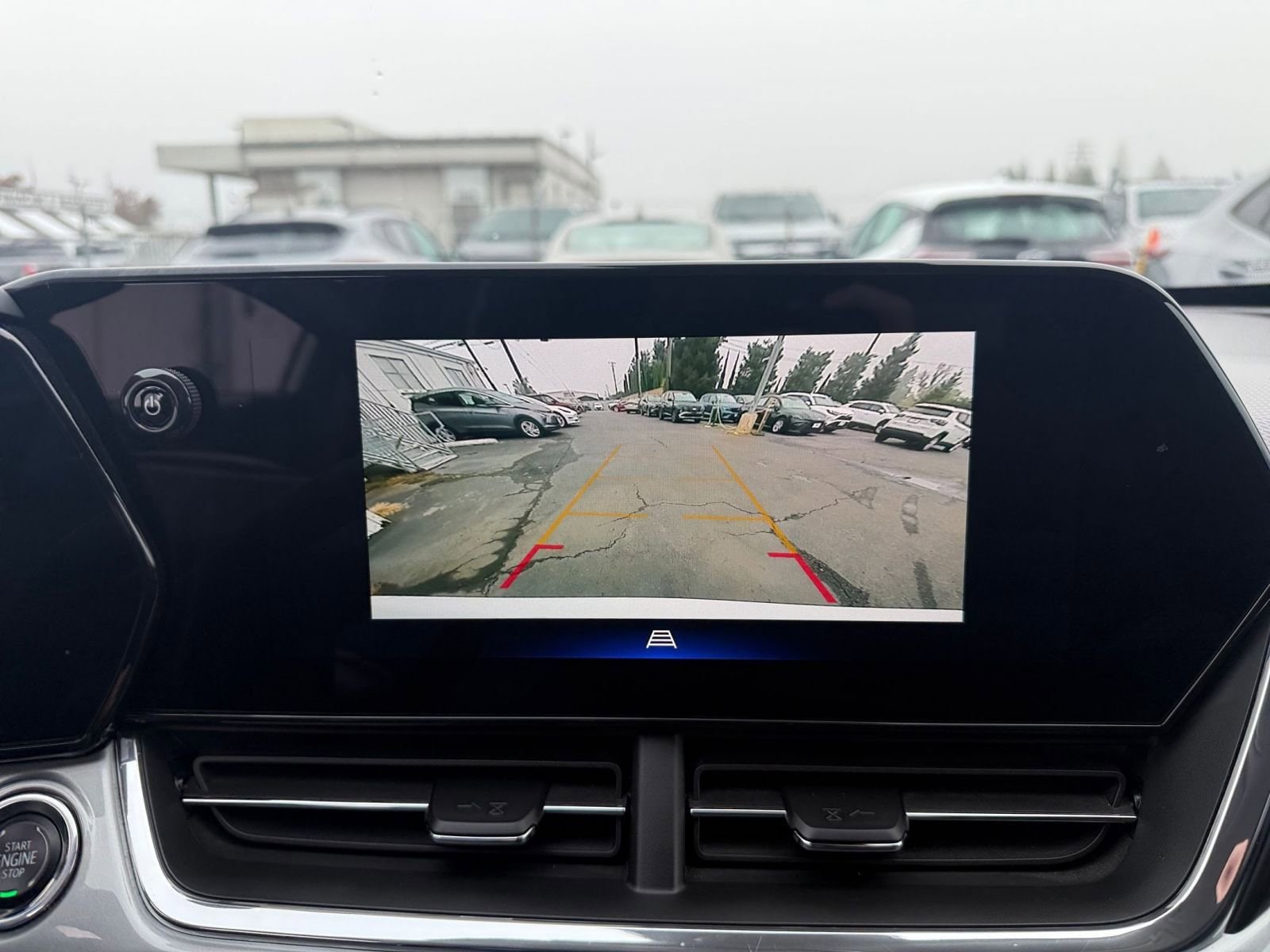 Thumbnail: 2025 Chevrolet Trax - 17