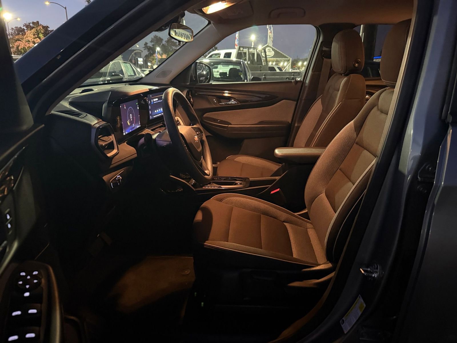 Thumbnail: 2025 Chevrolet TrailBlazer - 27