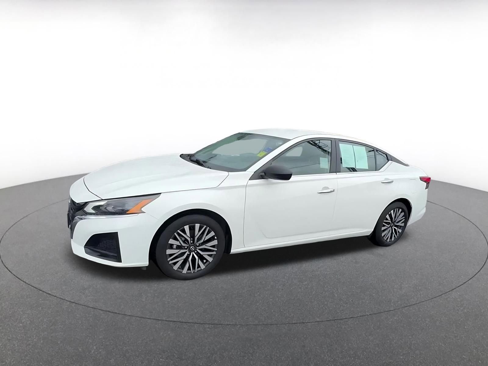 Thumbnail: 2025 Nissan Altima - 8
