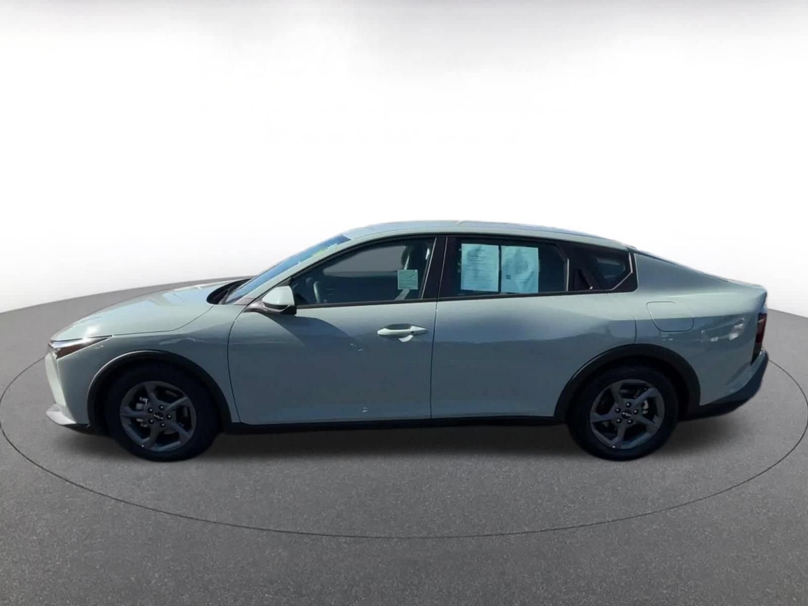 Thumbnail: 2025 Kia K4 - 8