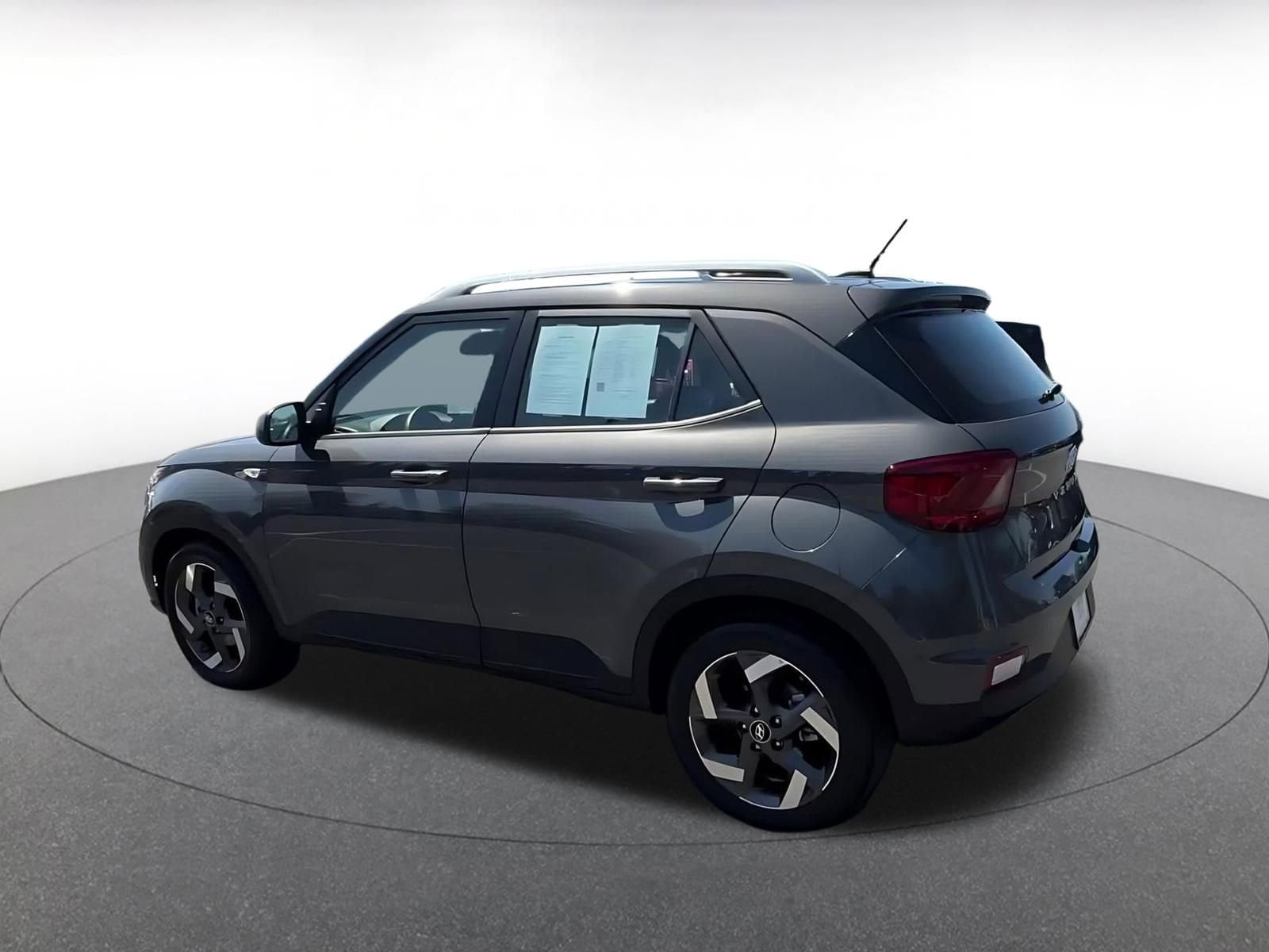 Thumbnail: 2025 Hyundai Venue - 10