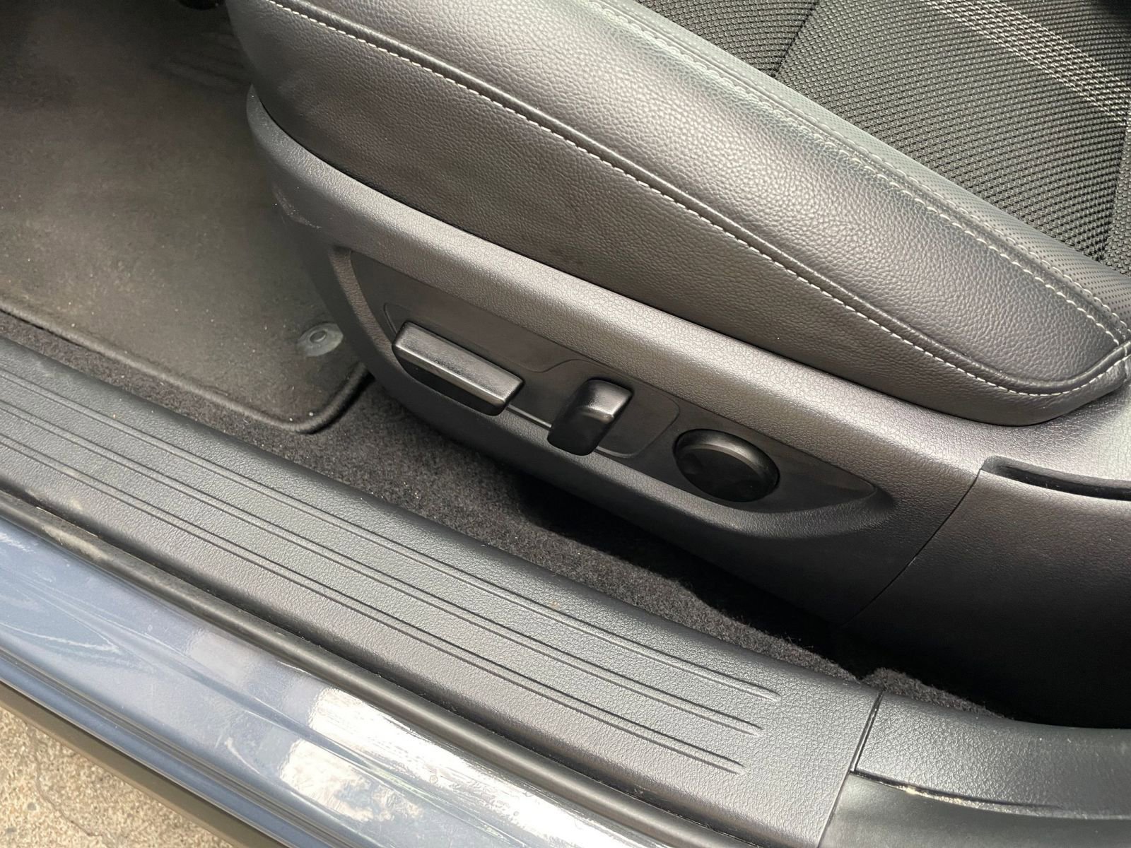 Thumbnail: 2025 Mazda CX-50 - 23