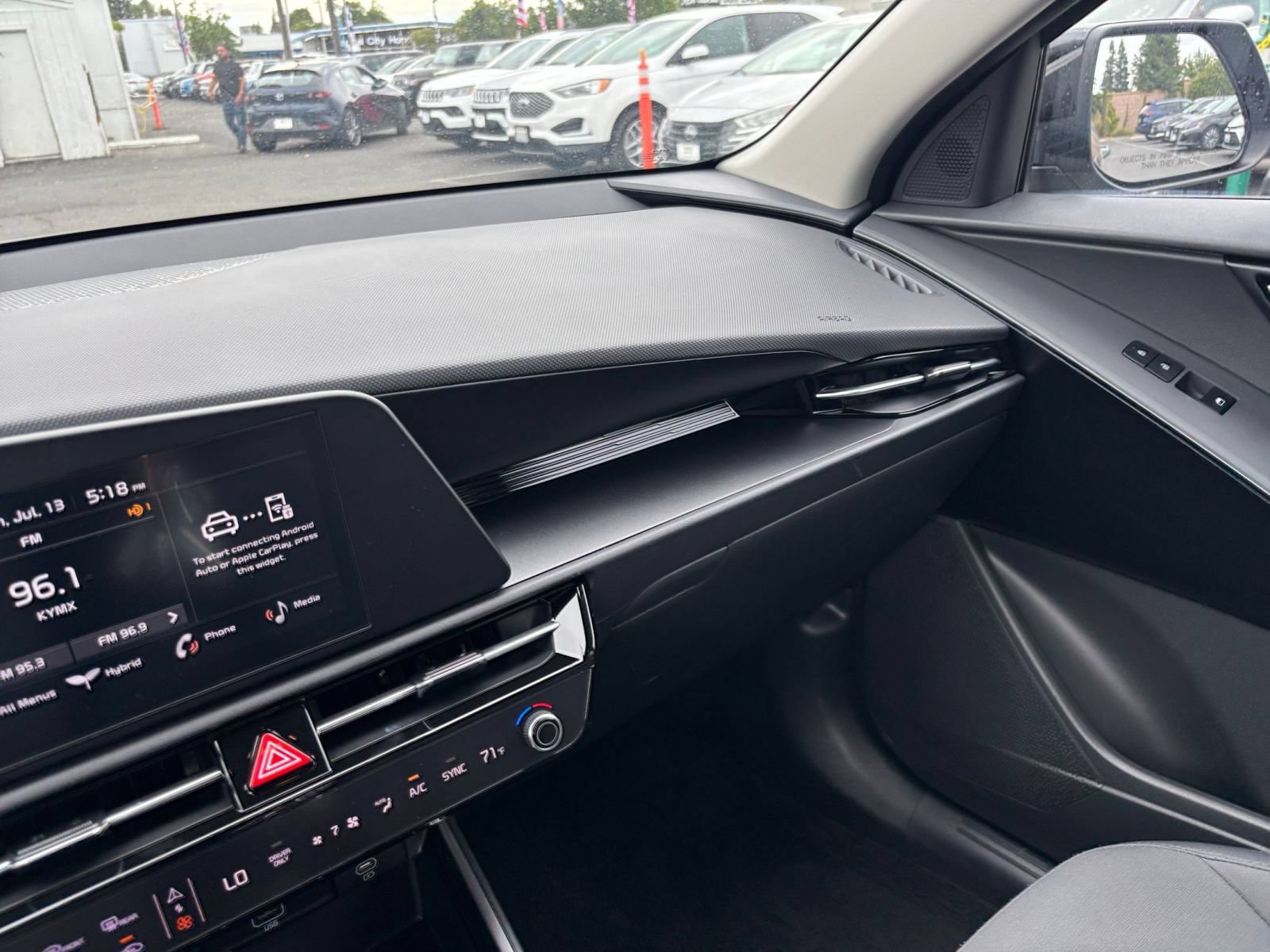 Thumbnail: 2026 Kia Niro - 33