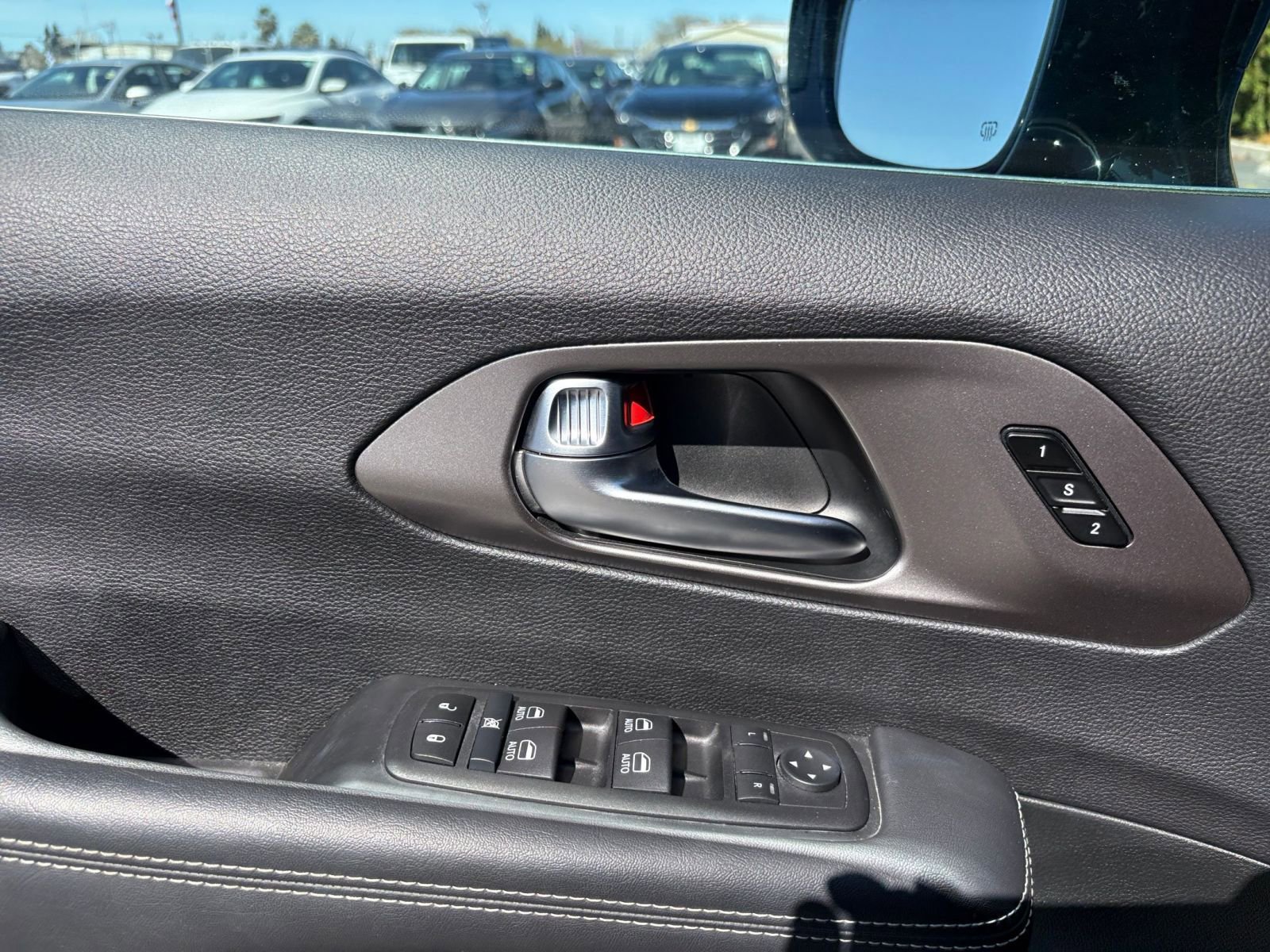 Thumbnail: 2025 Chrysler Pacifica - 18