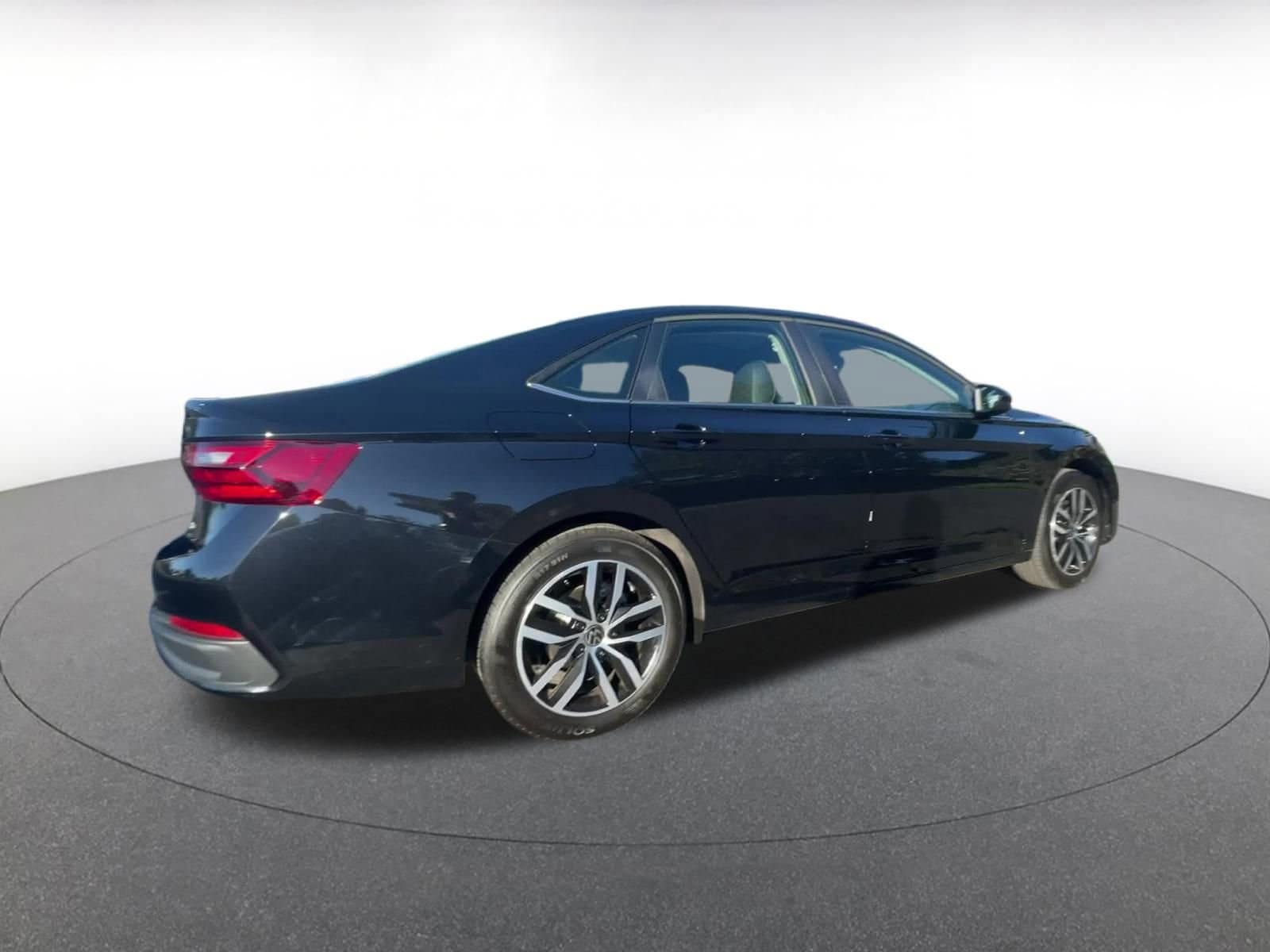 Thumbnail: 2025 Volkswagen Jetta - 14