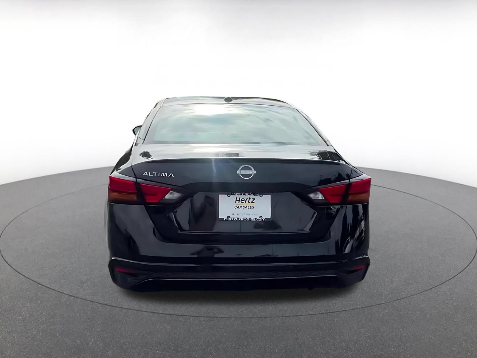 Thumbnail: 2025 Nissan Altima - 10